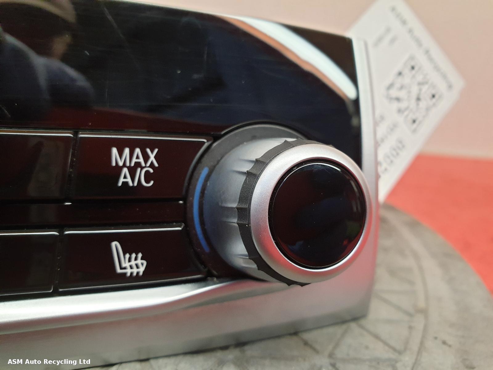 View Auto part Heater/AC Controller Bmw 7 Series 2018