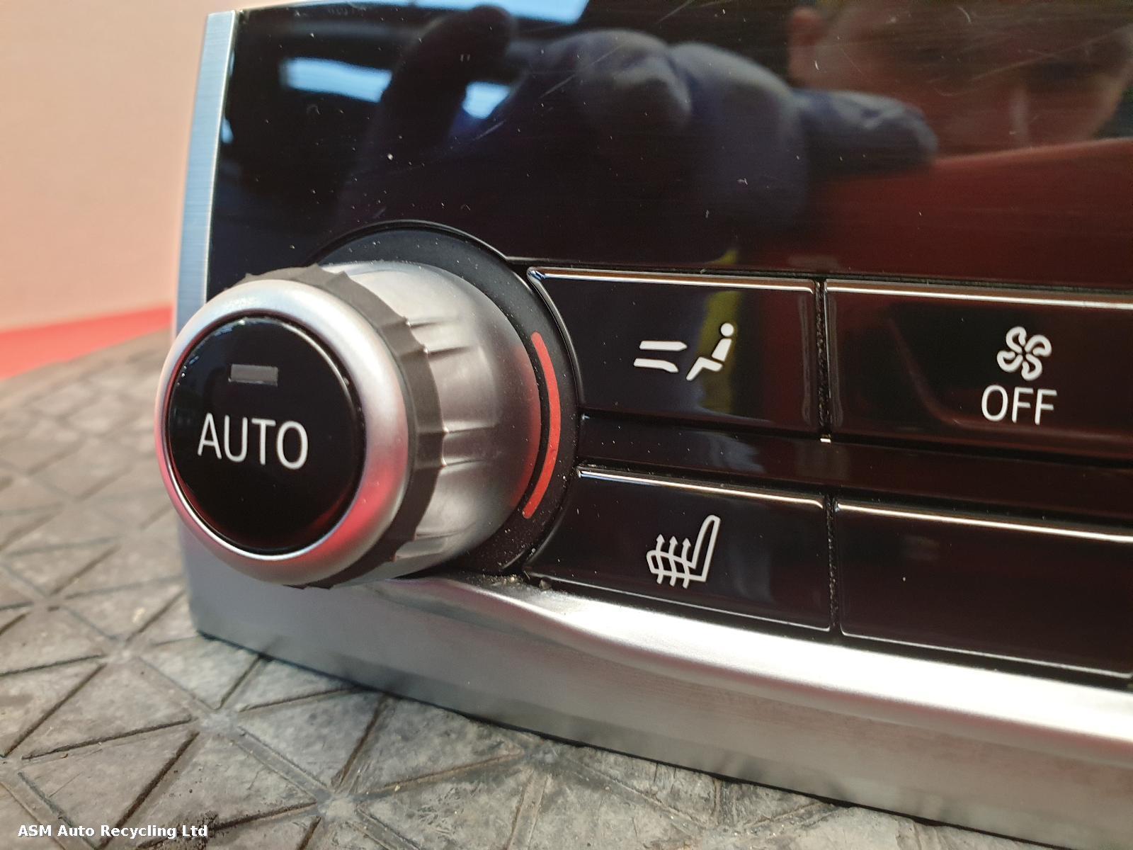 View Auto part Heater/AC Controller Bmw 7 Series 2018