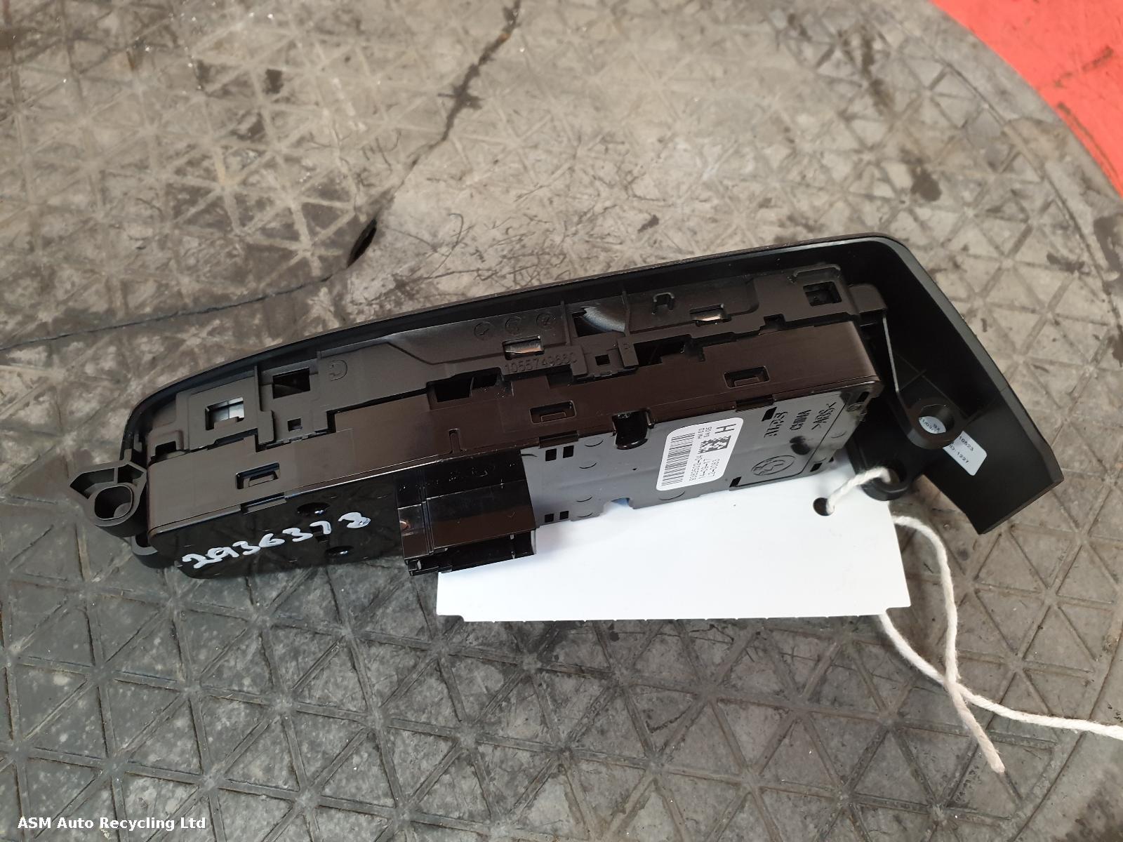 View Auto part Elect. Window Switch Bmw 7 Series 2018