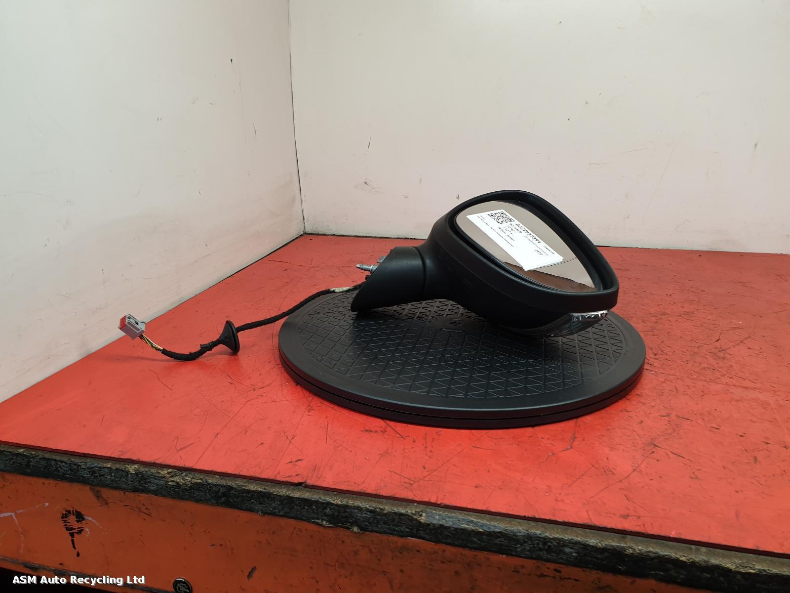 View Auto part R Door Mirror Ford Fiesta 2010