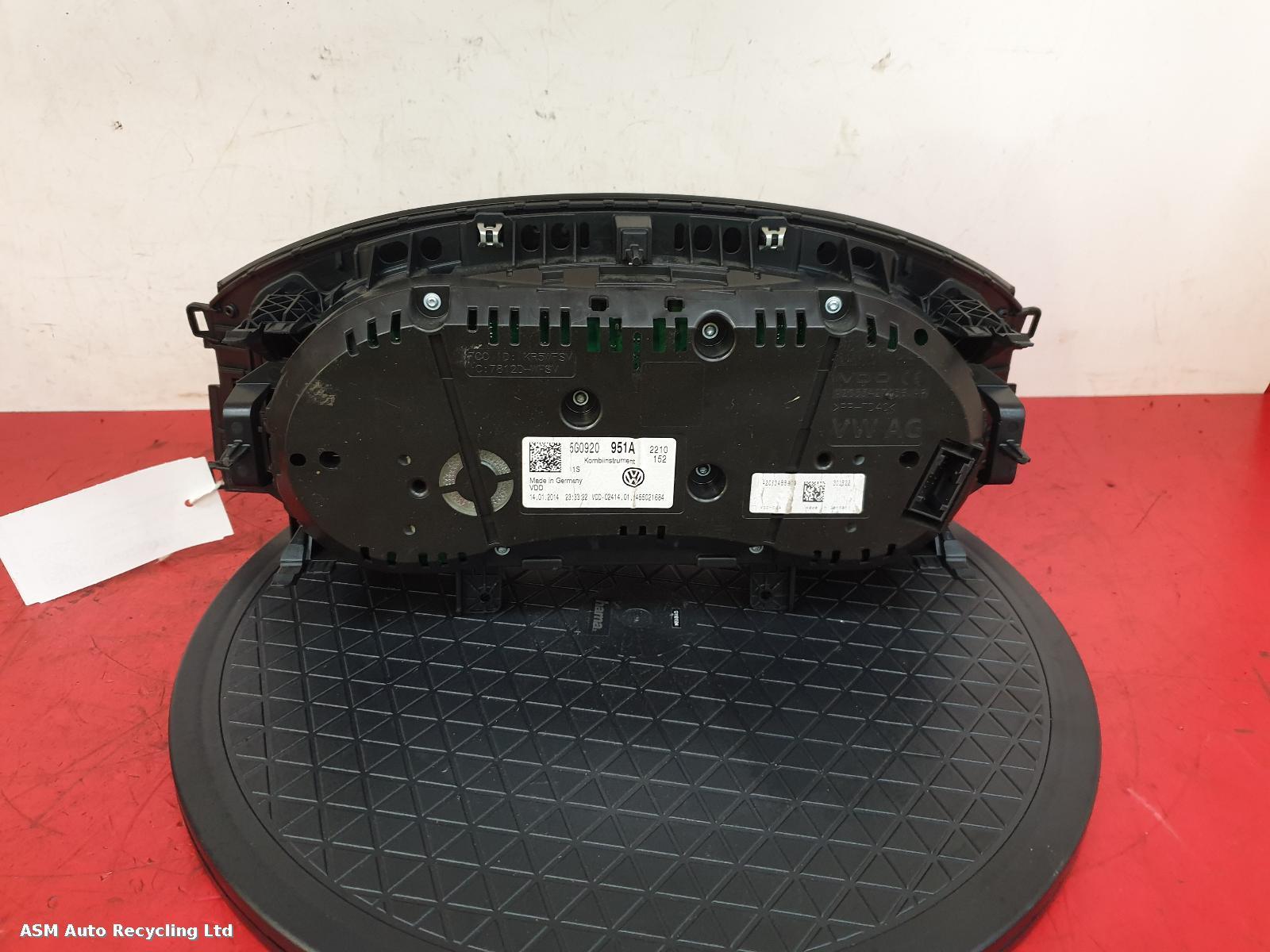 View Auto part Speedometer Volkswagen Golf 2014
