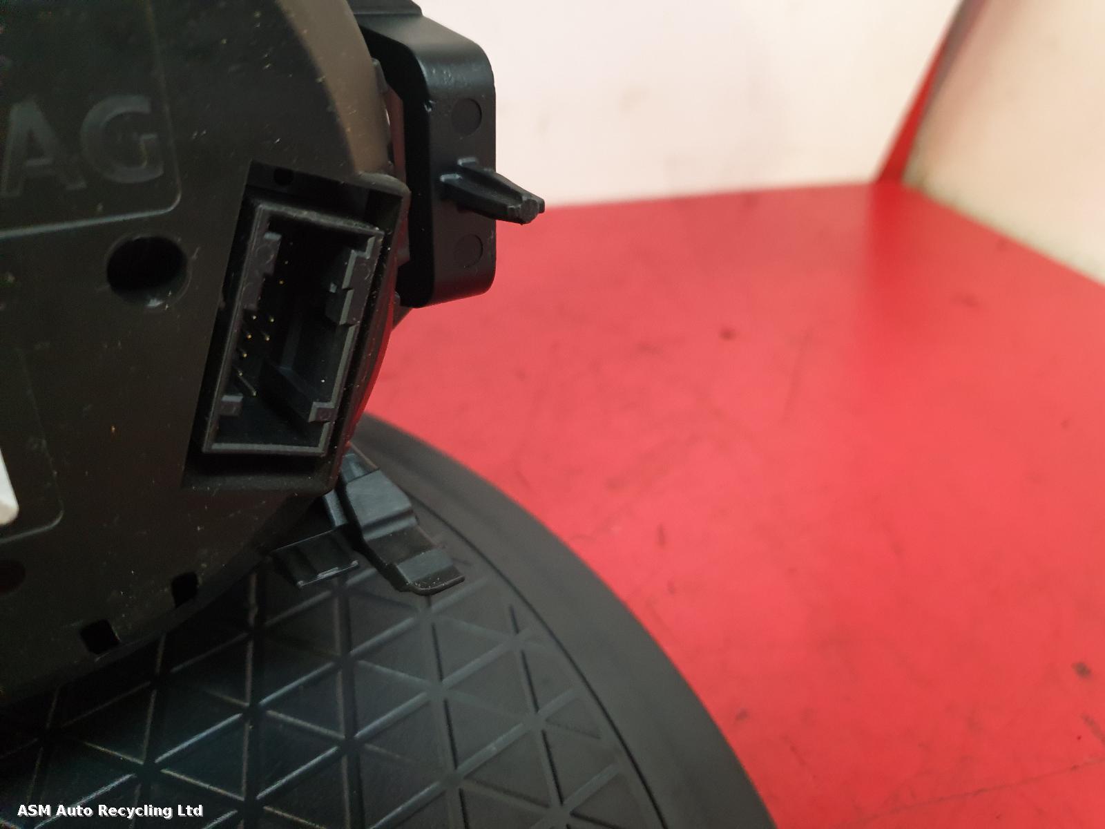 View Auto part Speedometer Volkswagen Golf 2014