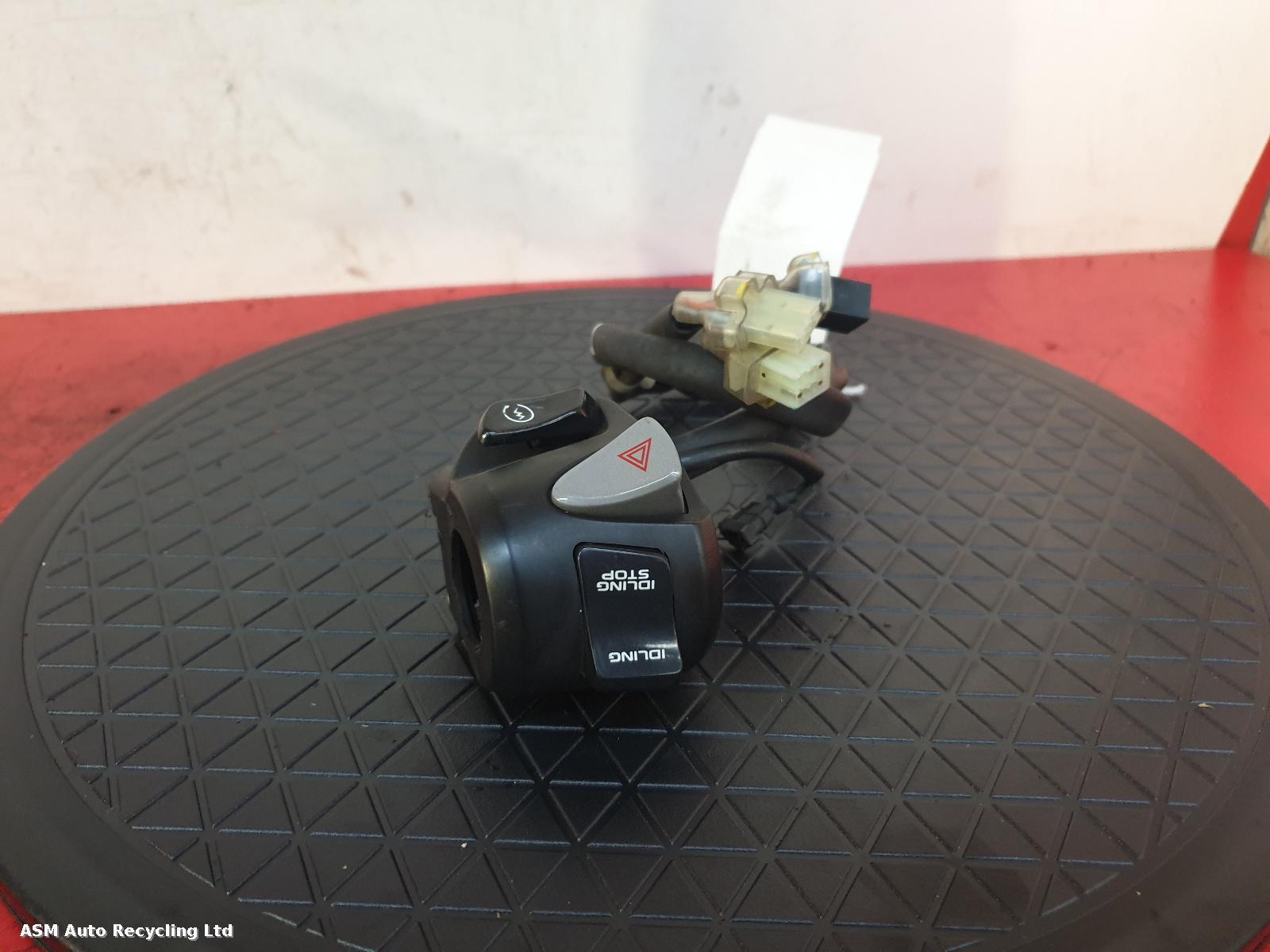 View Auto part RH Switch Gear Honda Ww 2019