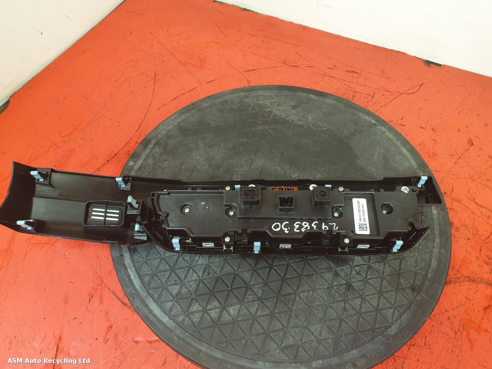 View Auto part Heater/AC Controller Honda Jazz 2020