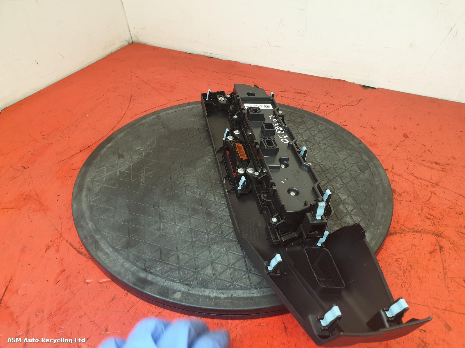 View Auto part Heater/AC Controller Honda Jazz 2020