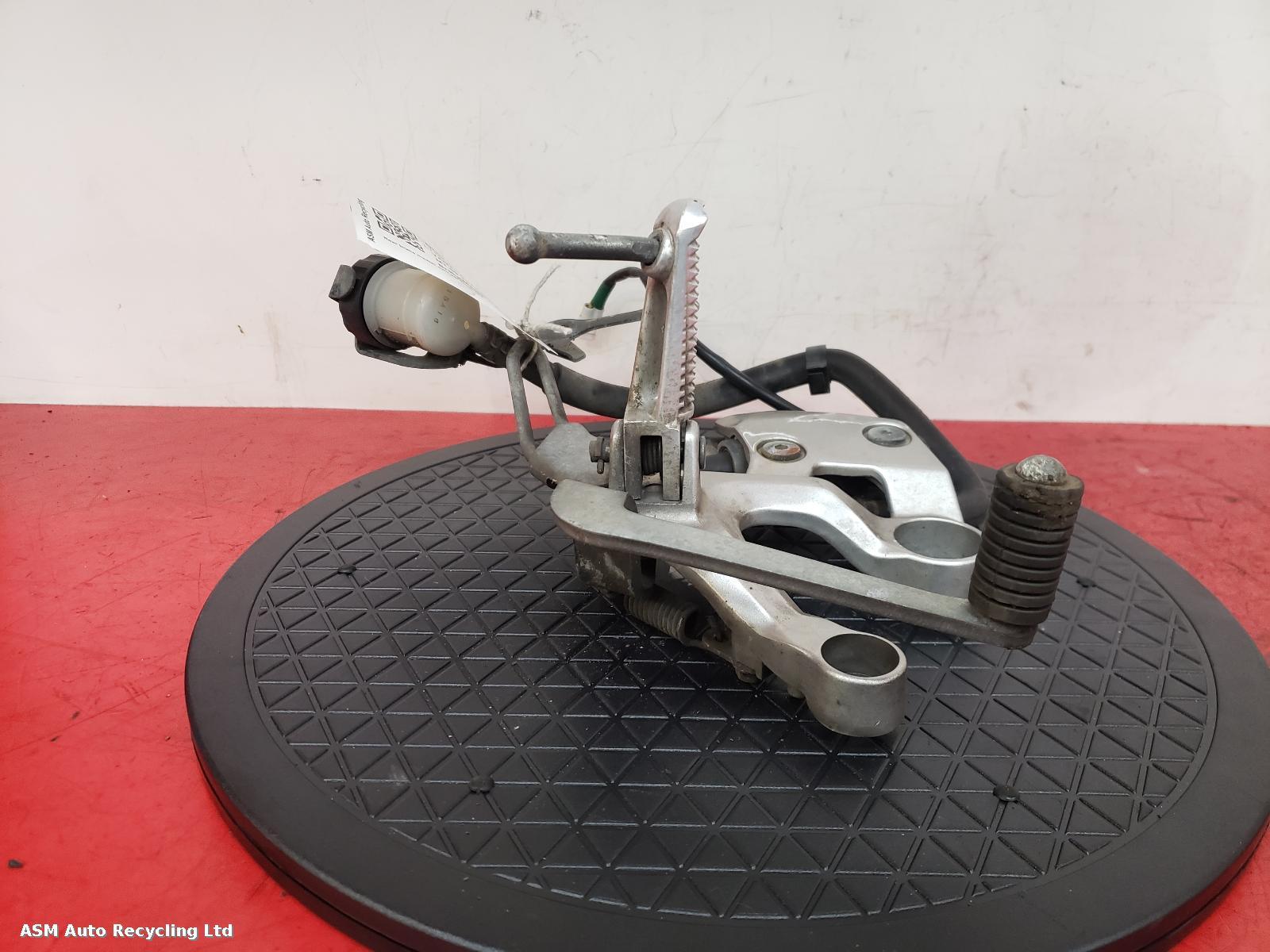 View Auto part Master Cylinder Yamaha Mt-09 Tracer 2015