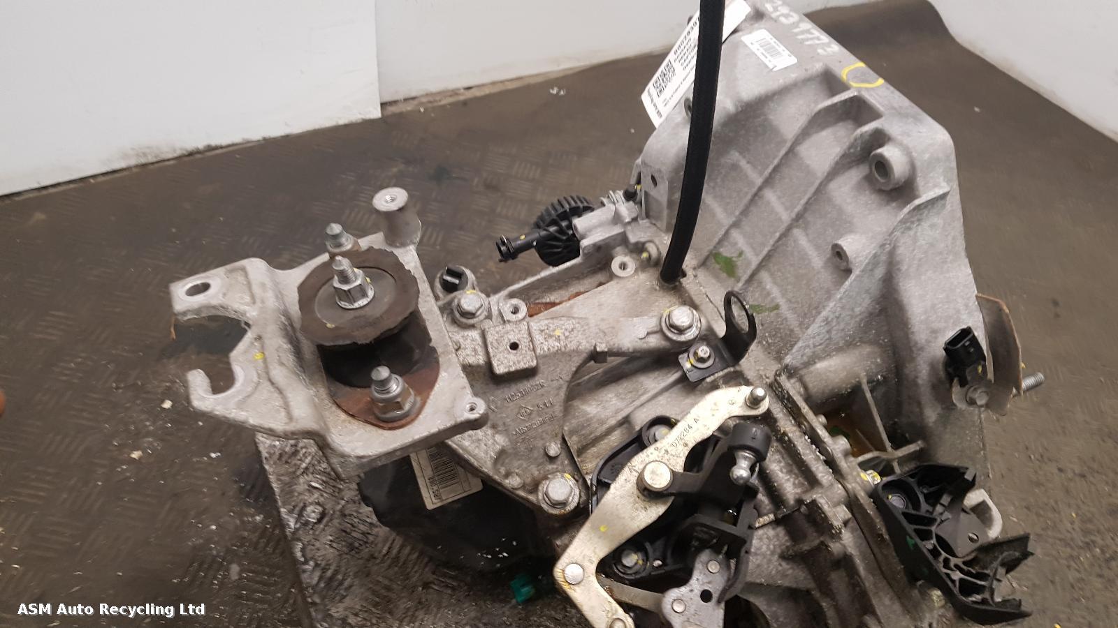 View Auto part Gearbox Renault Captur 2019