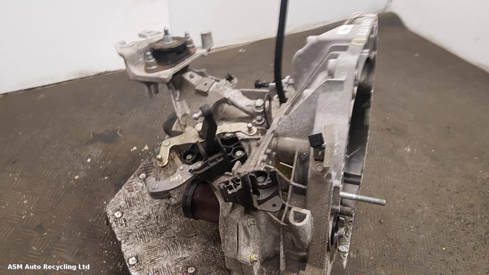 View Auto part Gearbox Renault Captur 2019