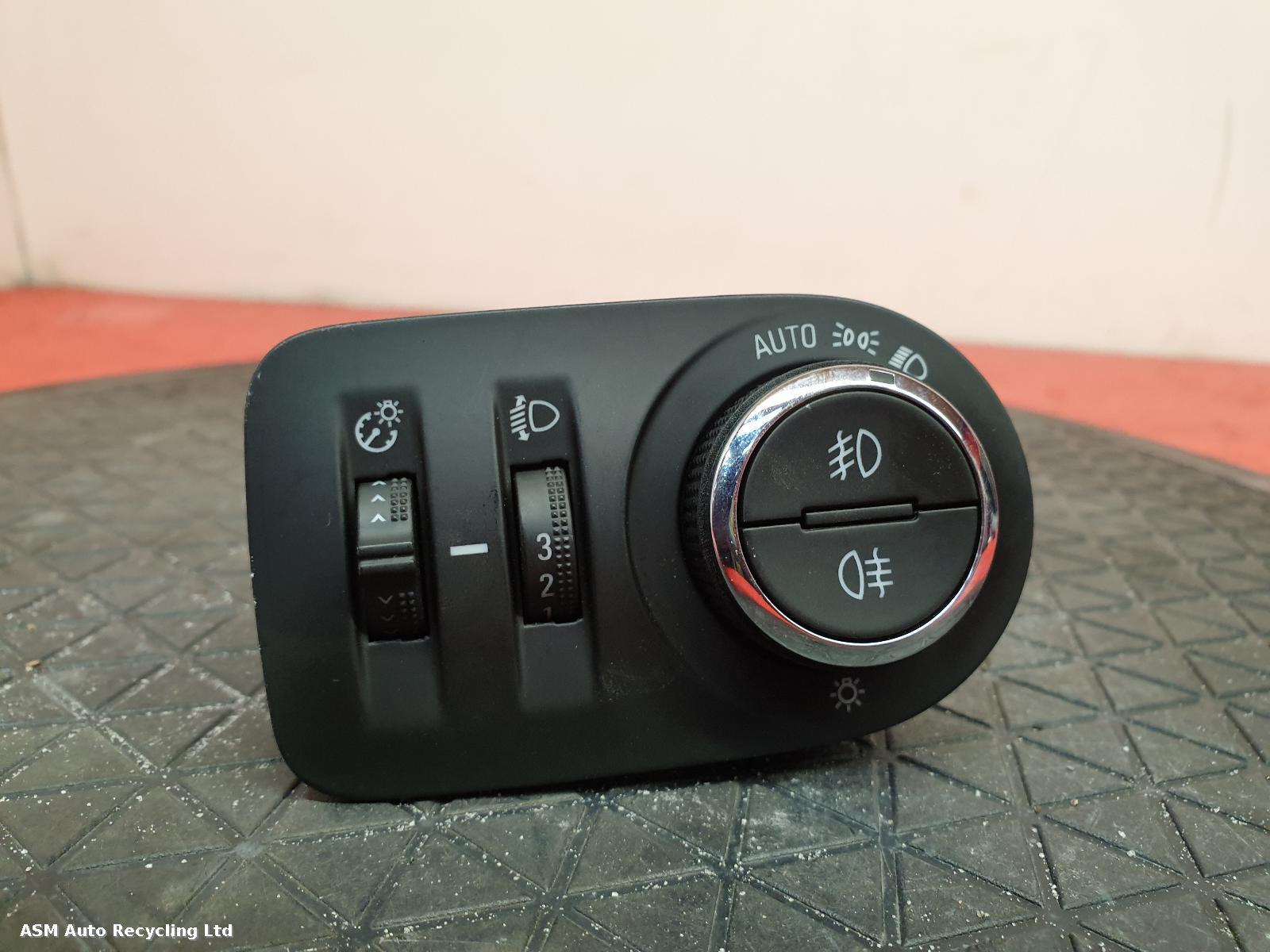 View Auto part Headlight Switch Vauxhall Astra 2016