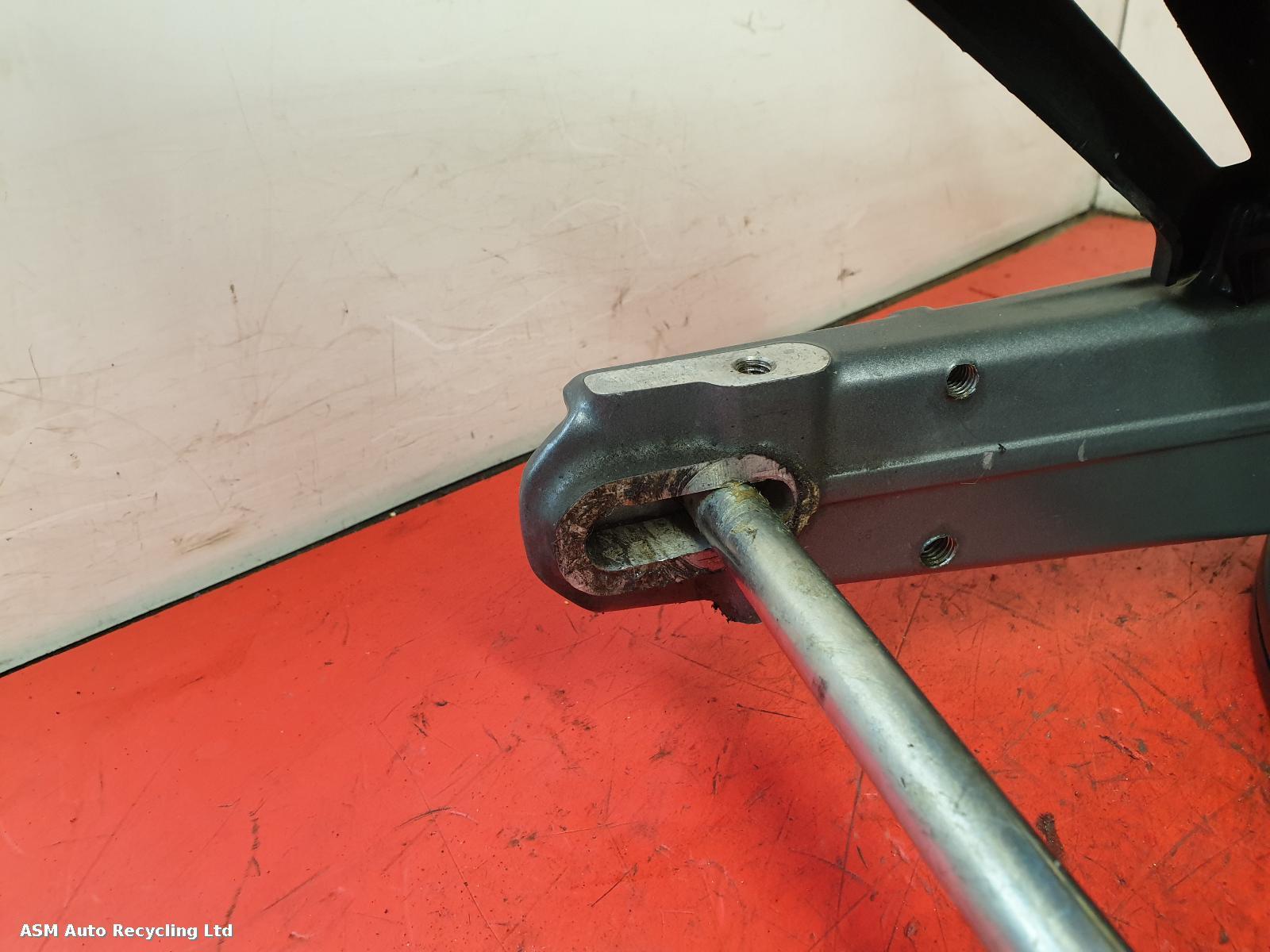 View Auto part Swing Arm Ktm 390 Duke 2021