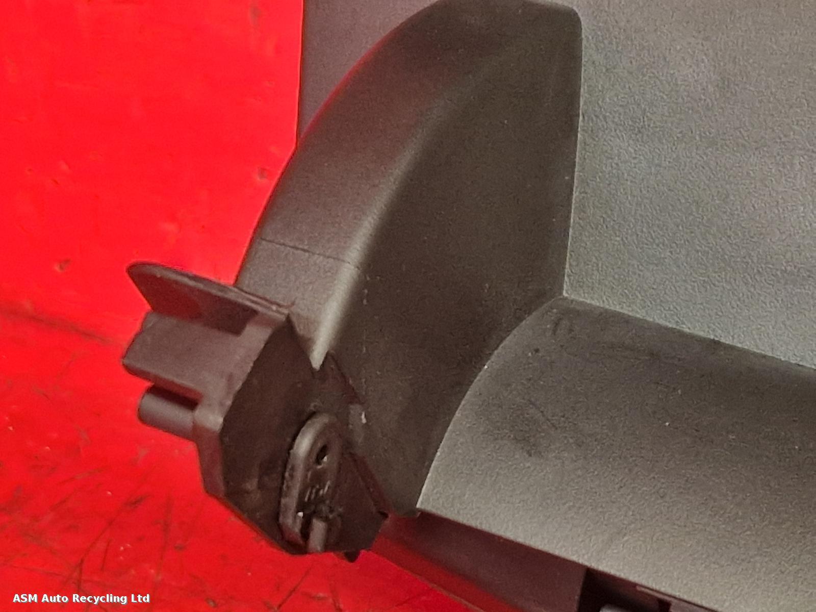 View Auto part Glove Box Citroen C4 Cactus 2016