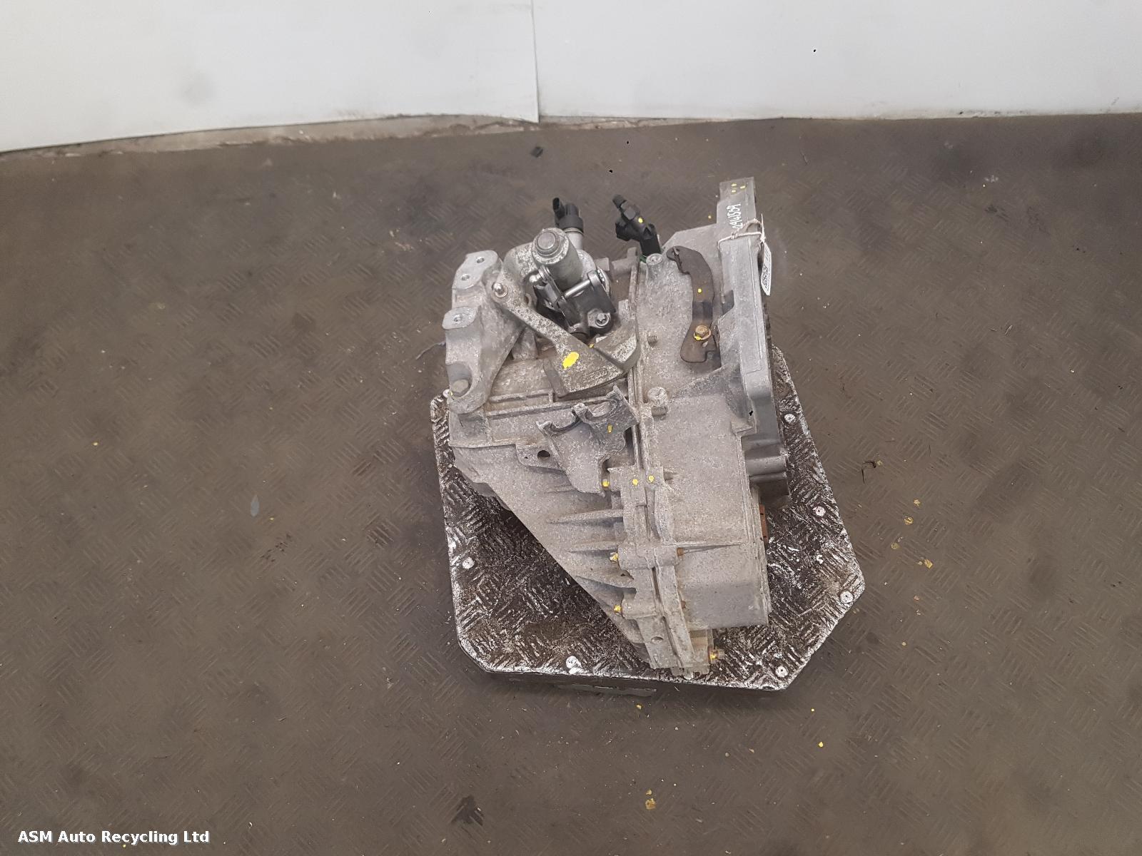 View Auto part Gearbox Vauxhall Astra 2012