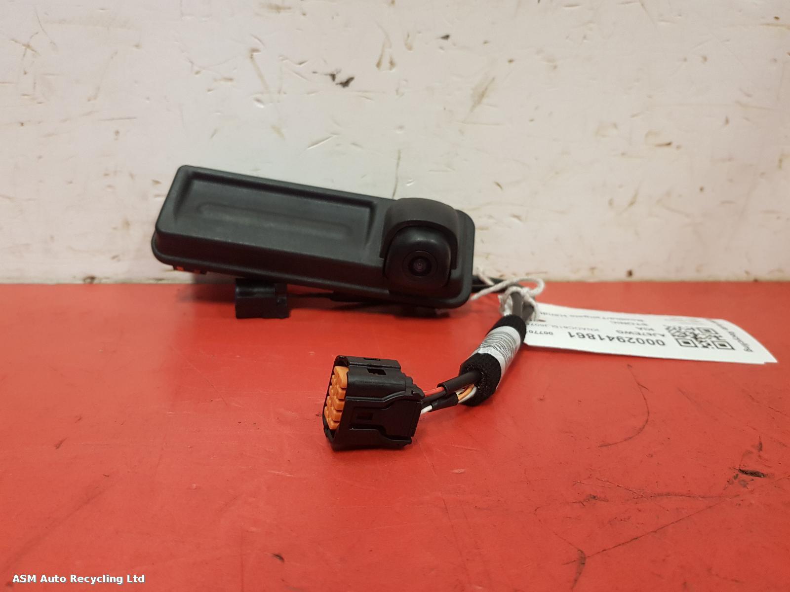 View Auto part Tailgate Handle Kia Stonic 2018