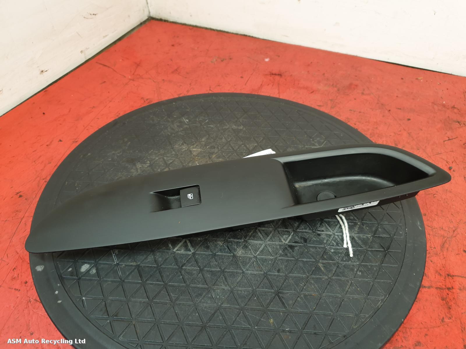 View Auto part Elect. Window Switch Vauxhall Mokka 2015