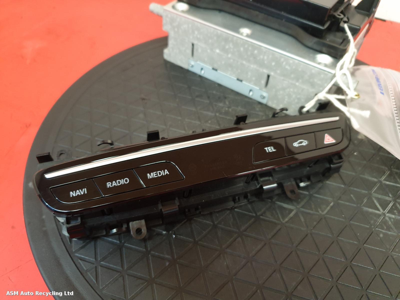 View Auto part CD Changer Mercedes C Class 2019
