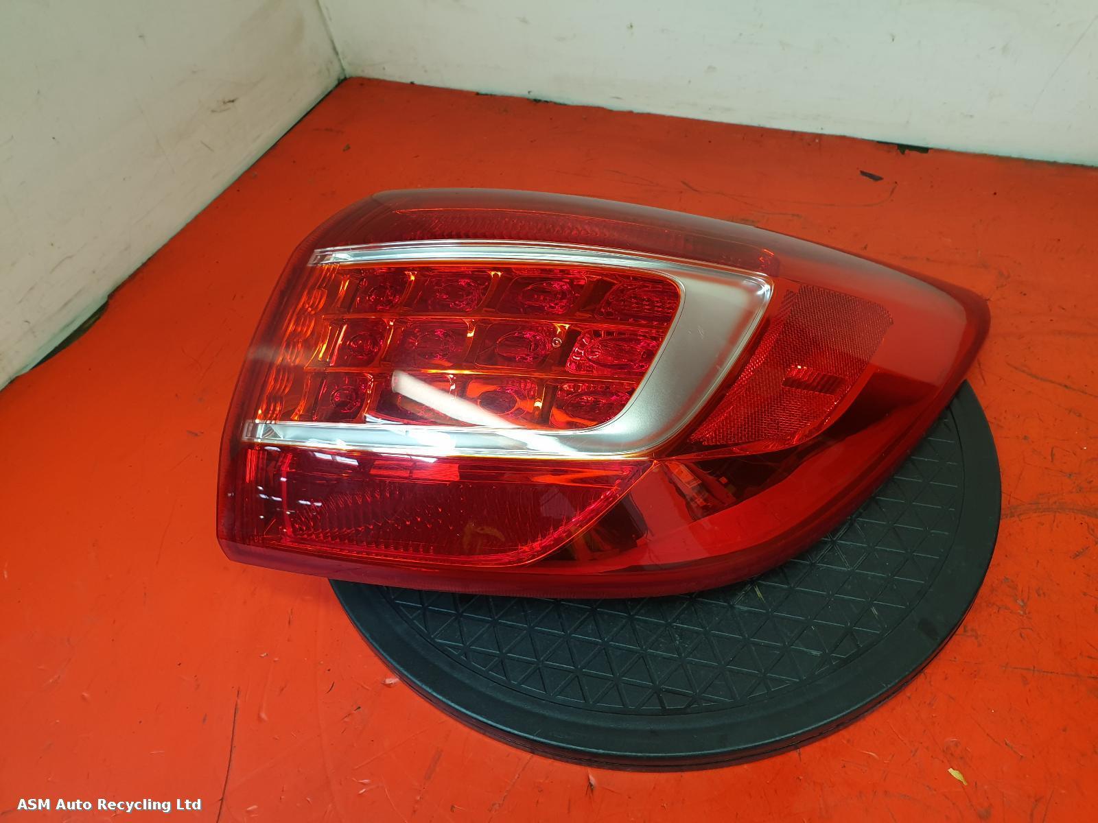 View Auto part R Taillight Kia Sportage 2011