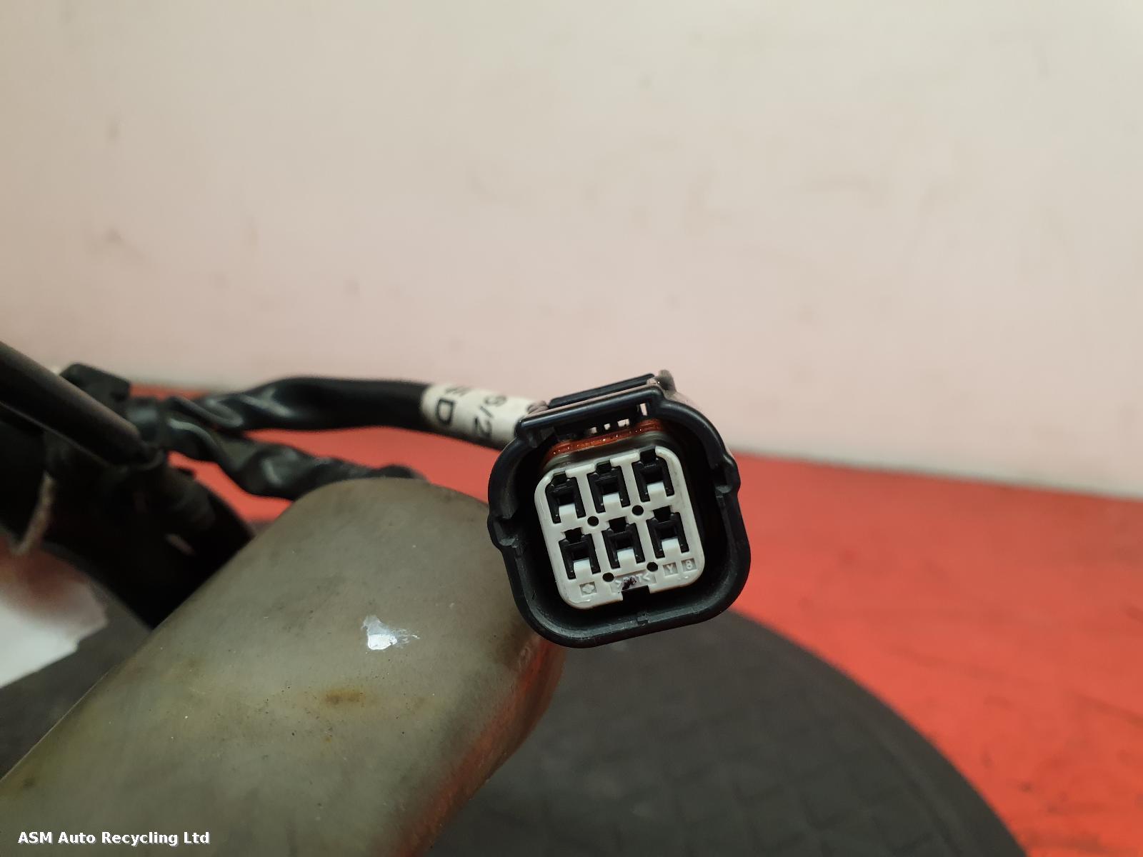 View Auto part RH Switch Gear Honda X-adv 2018