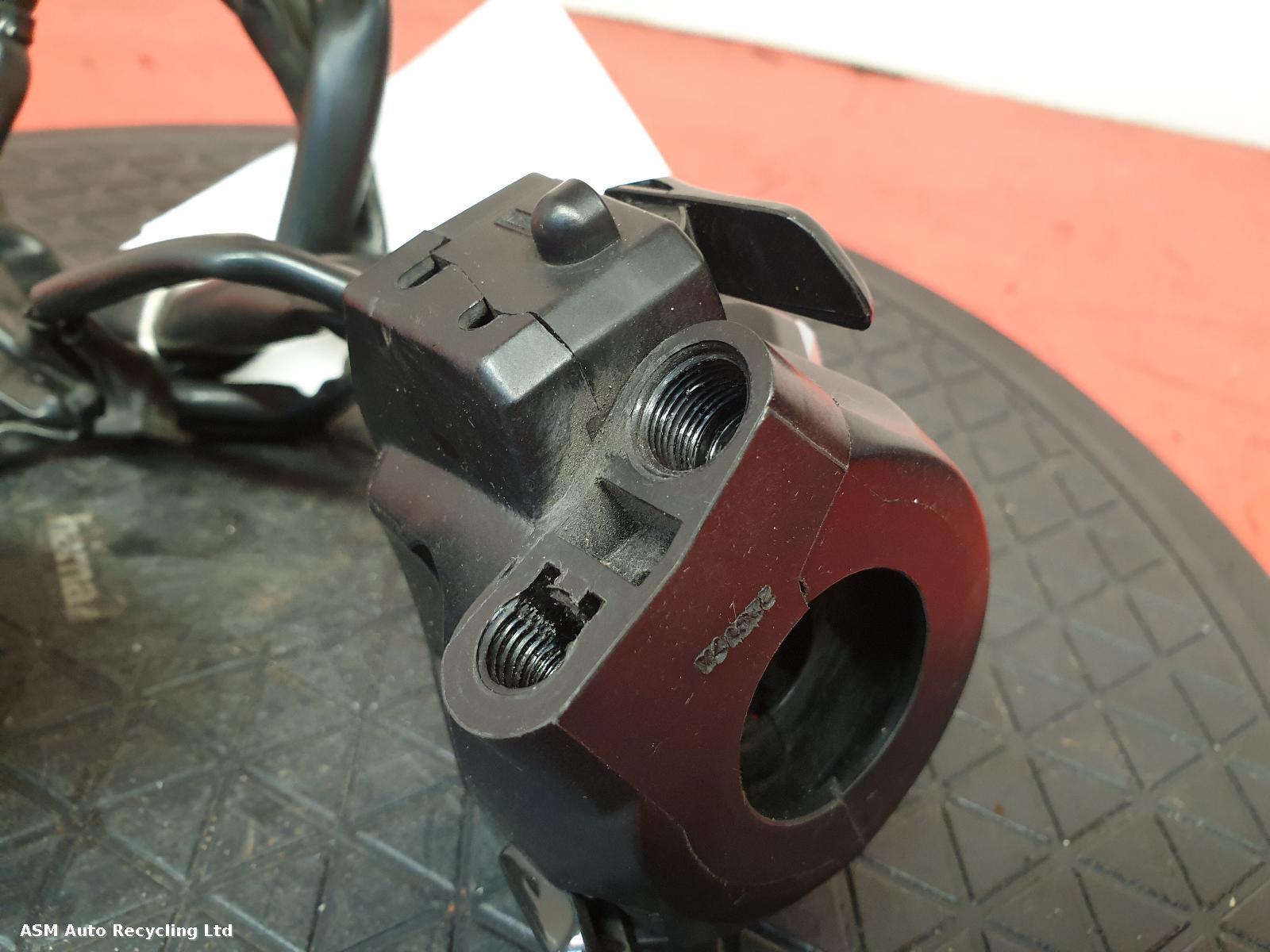 View Auto part RH Switch Gear Honda X-adv 2018