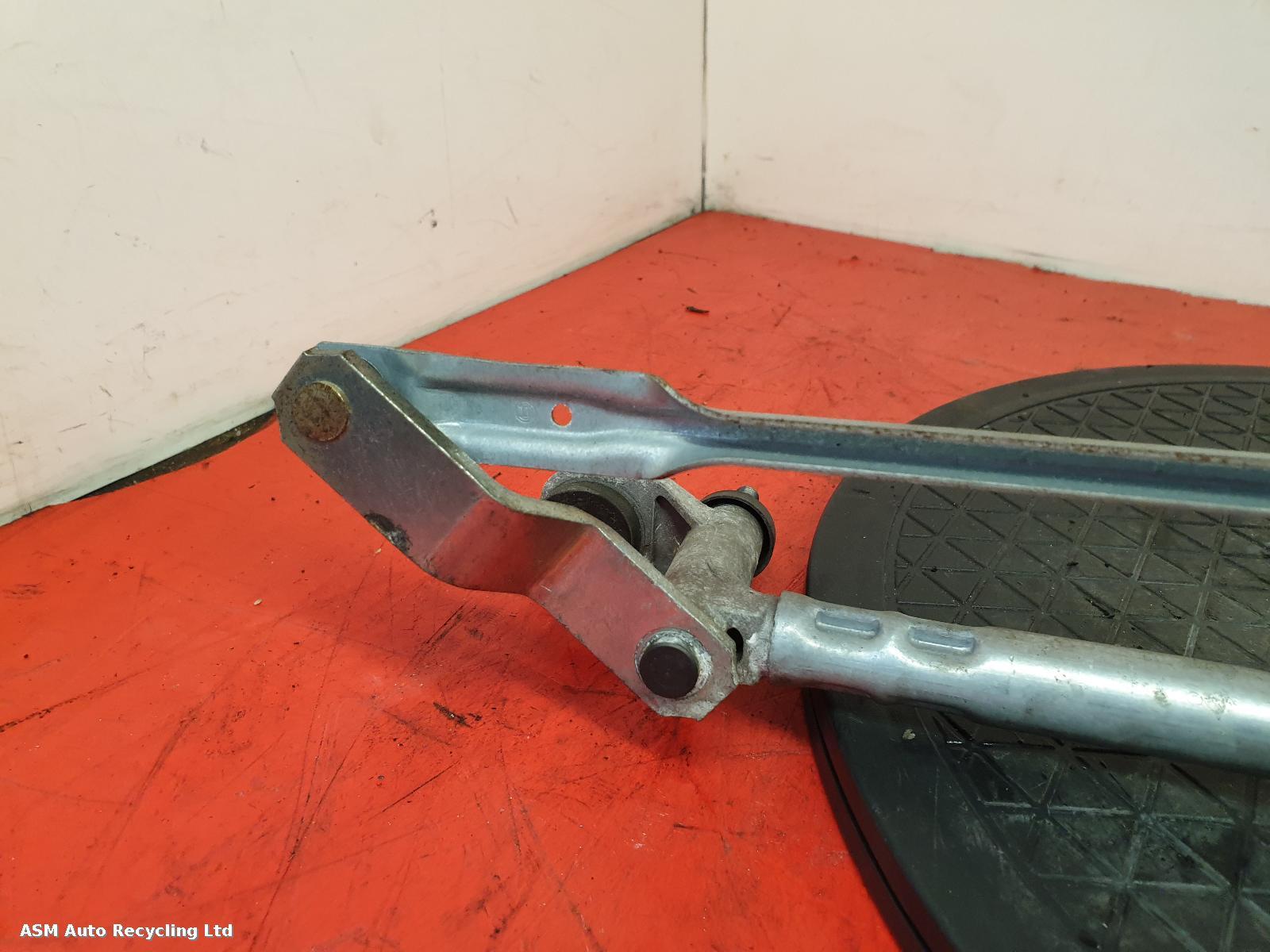 View Auto part Wiper Motor Front Volkswagen Golf 2017