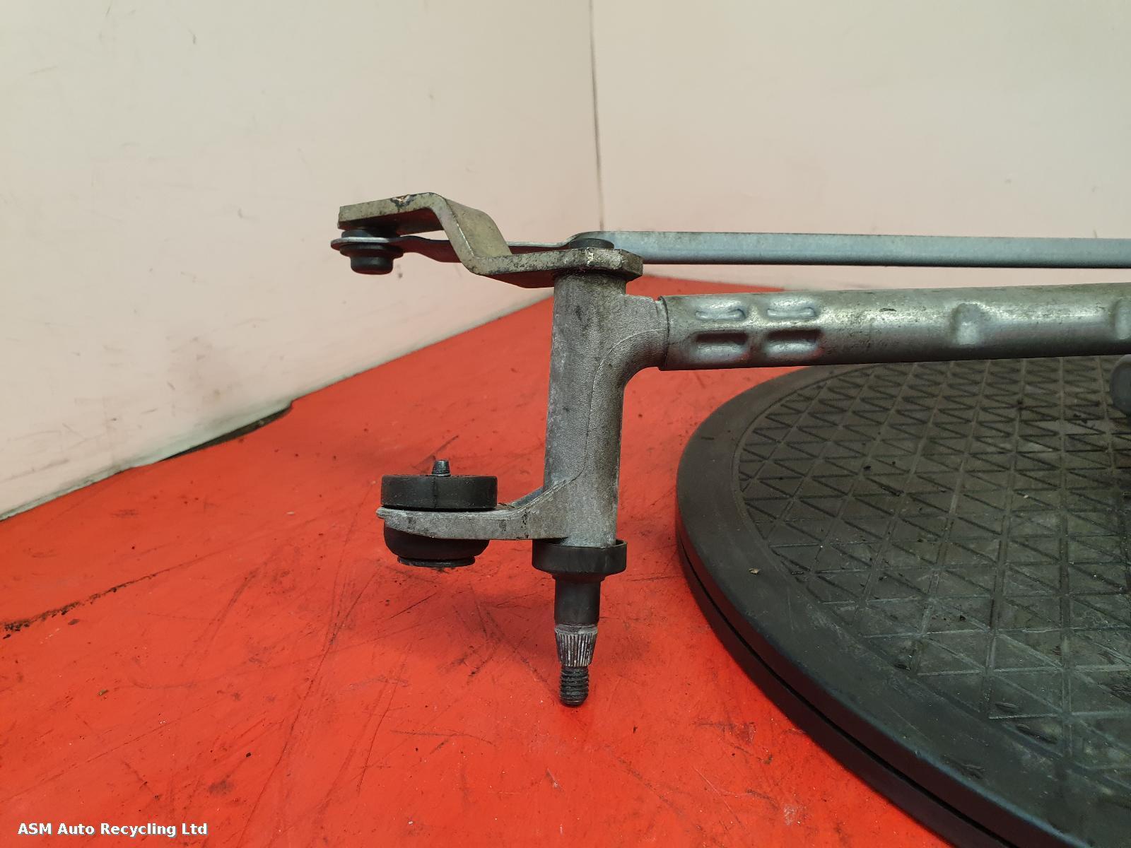 View Auto part Wiper Motor Front Volkswagen Golf 2017