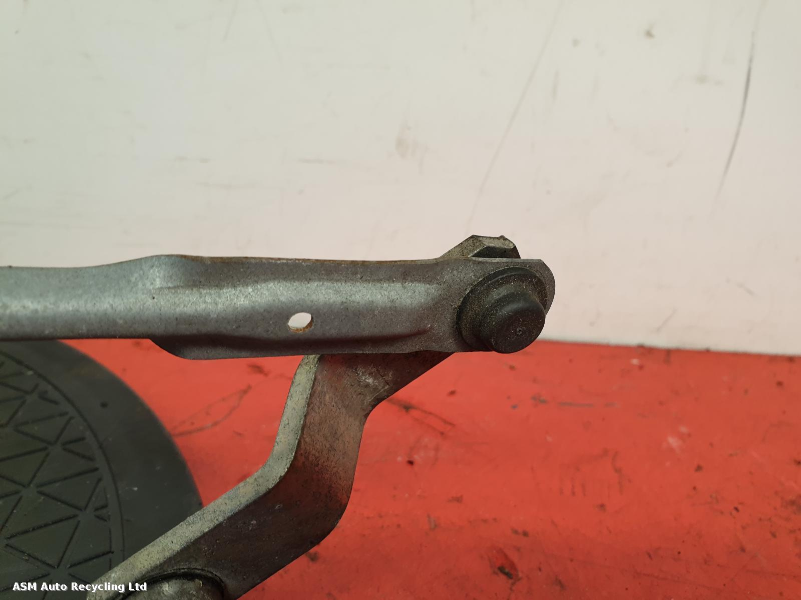 View Auto part Wiper Motor Front Volkswagen Golf 2017