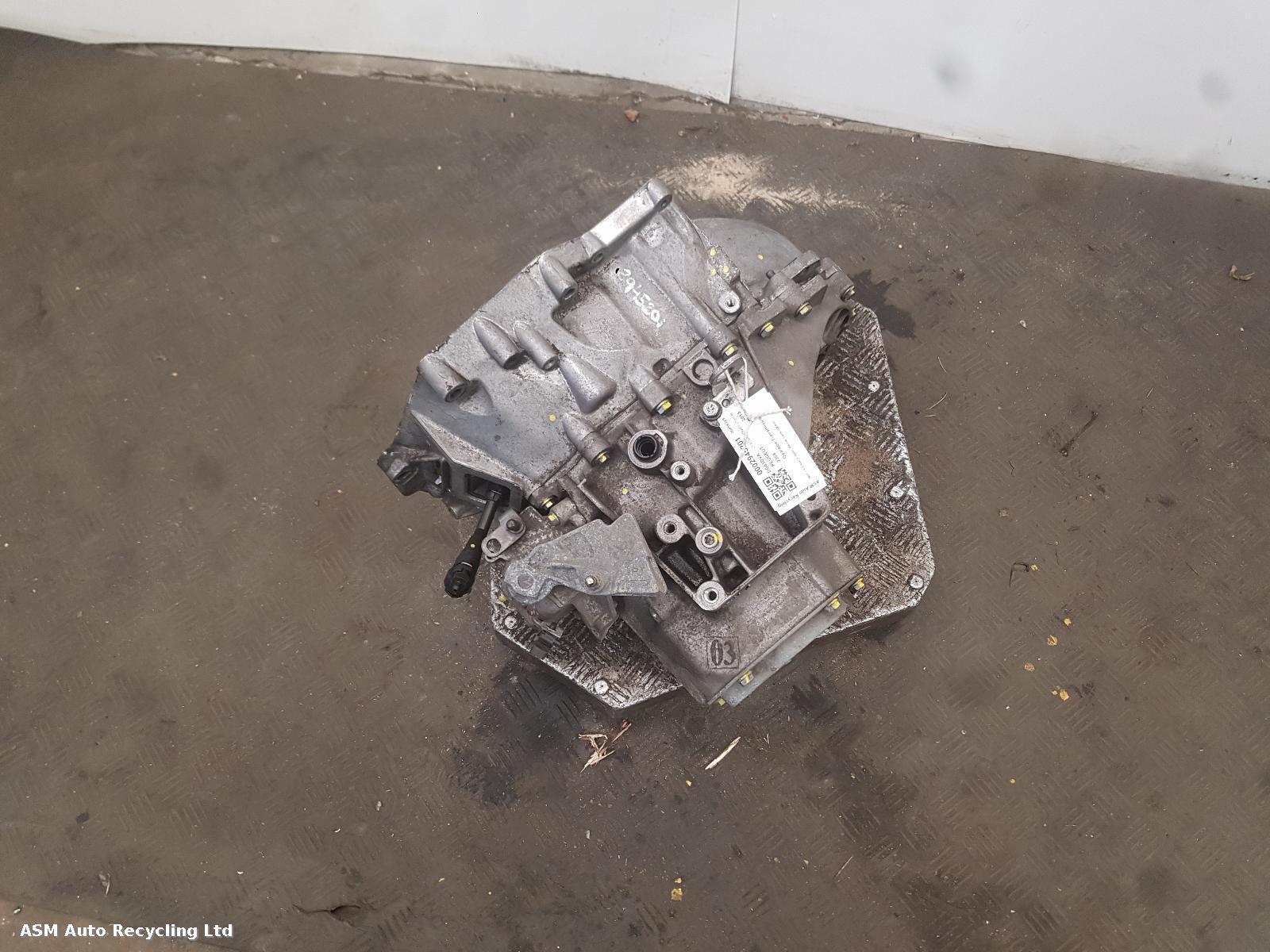 View Auto part Gearbox Peugeot 2008 2015