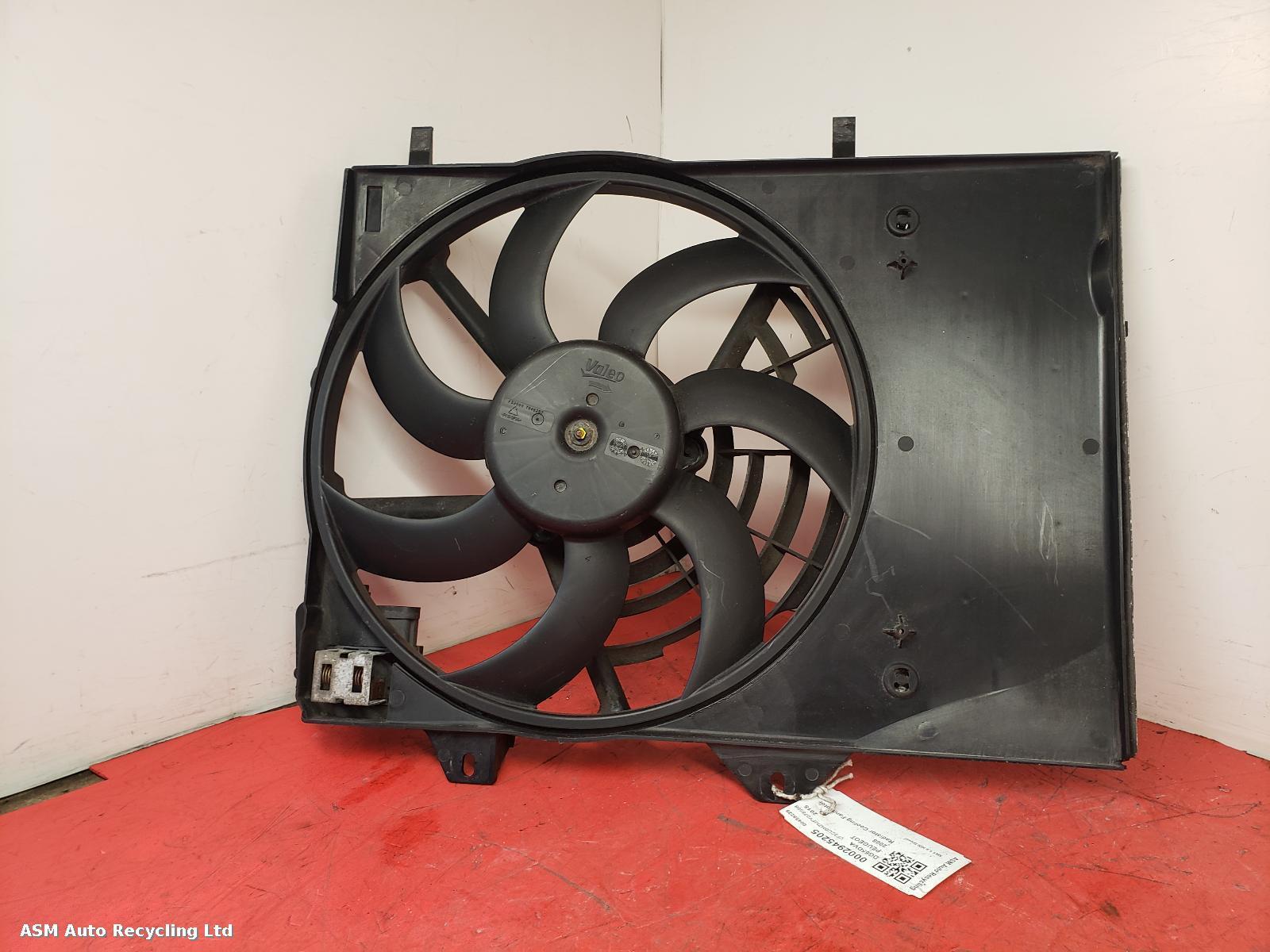 View Auto part Engine Cooling Motor Peugeot 2008 2015