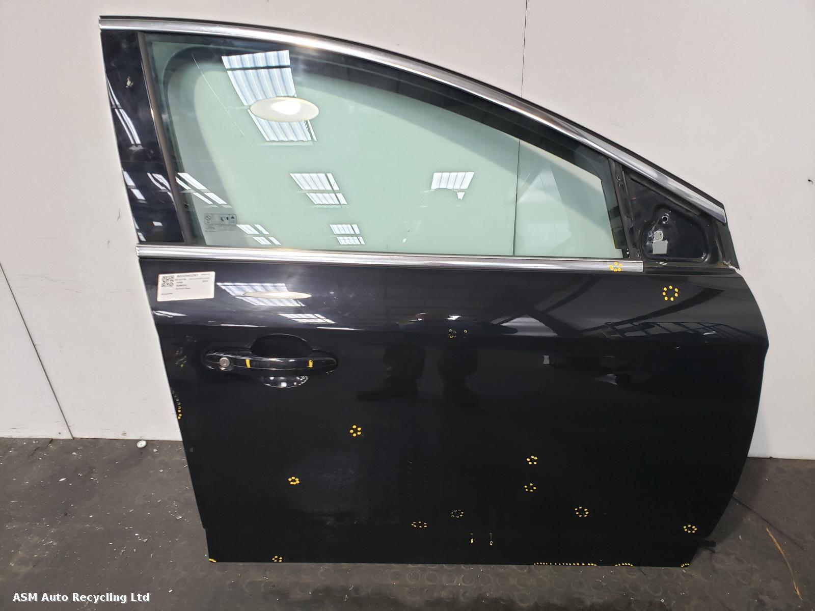 View Auto part R Front Door Ford Mondeo 2012