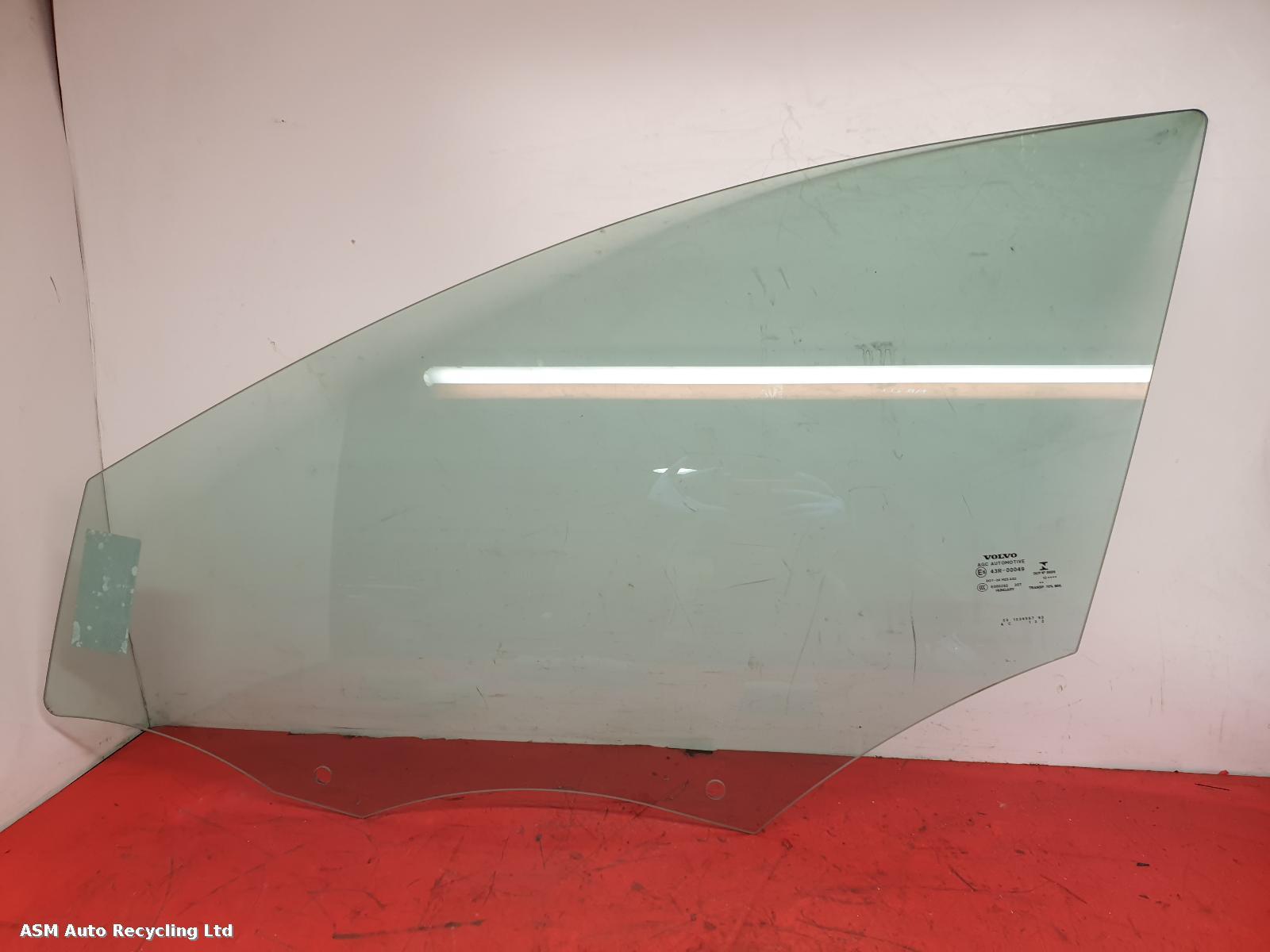 View Auto part LF Door Window Volvo V40 2013