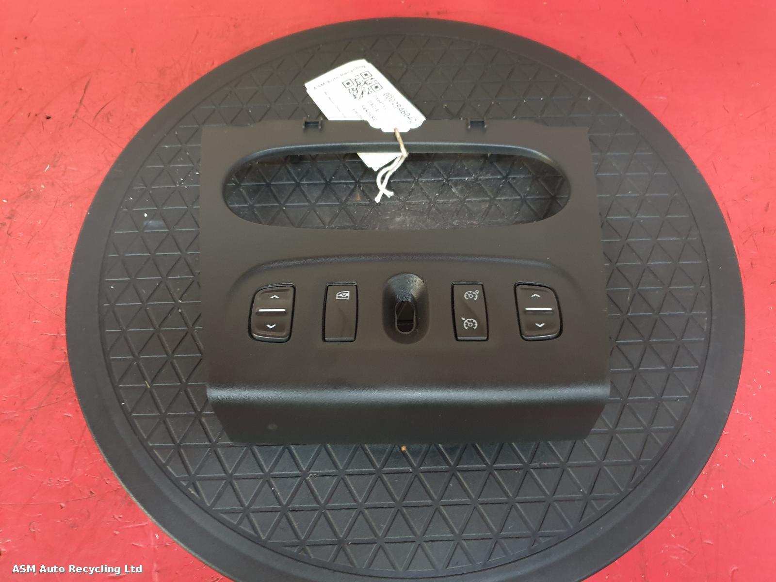 View Auto part Elect. Window Switch Dacia Sandero 2014
