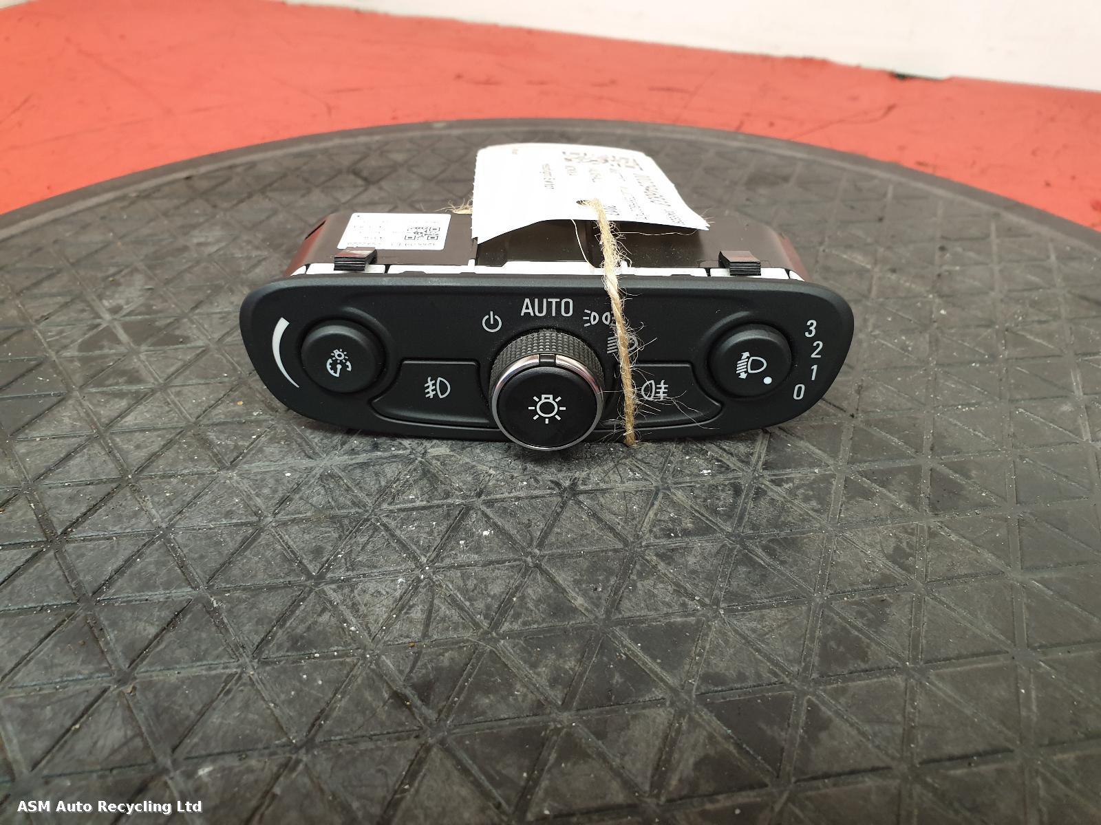 View Auto part Headlight Switch Vauxhall Mokka 2017