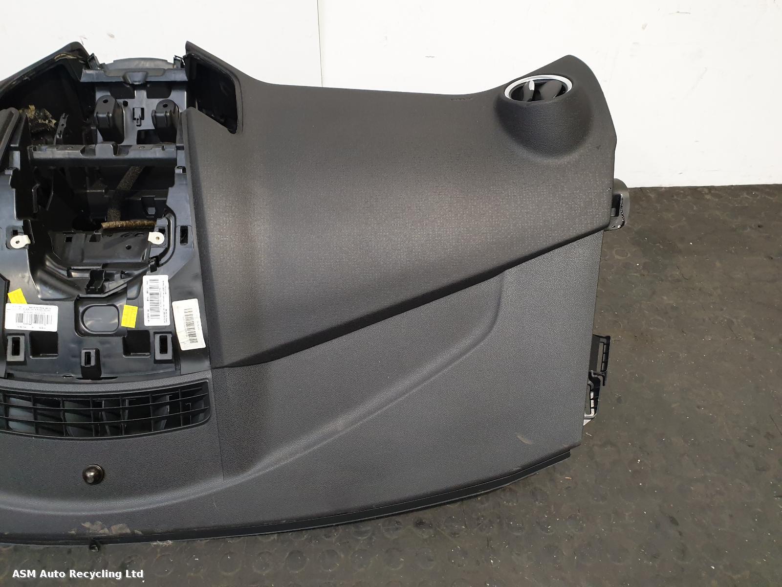 View Auto part Airbag Kit Ford Fiesta 2017