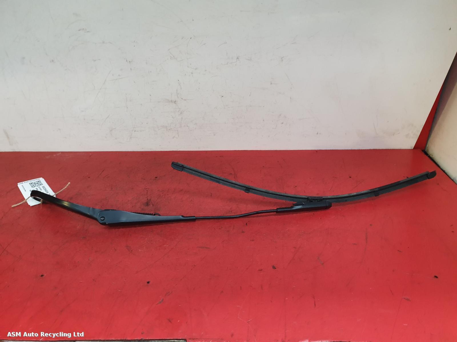 View Auto part Wiper Arm Bmw 2 Series 2019