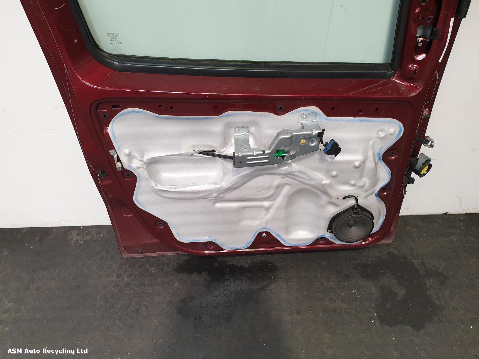 View Auto part L Front Door Fiat Qubo 2012