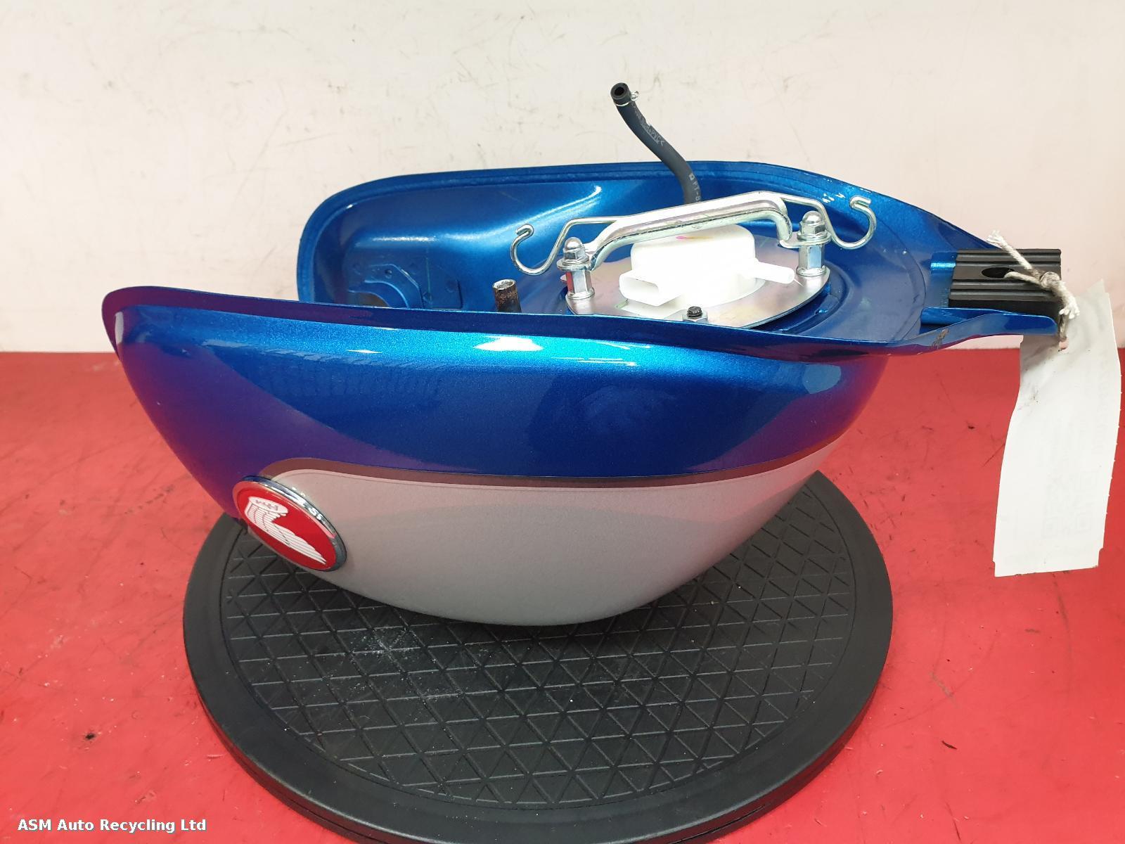 View Auto part Fuel Tank Honda Monkey 2022