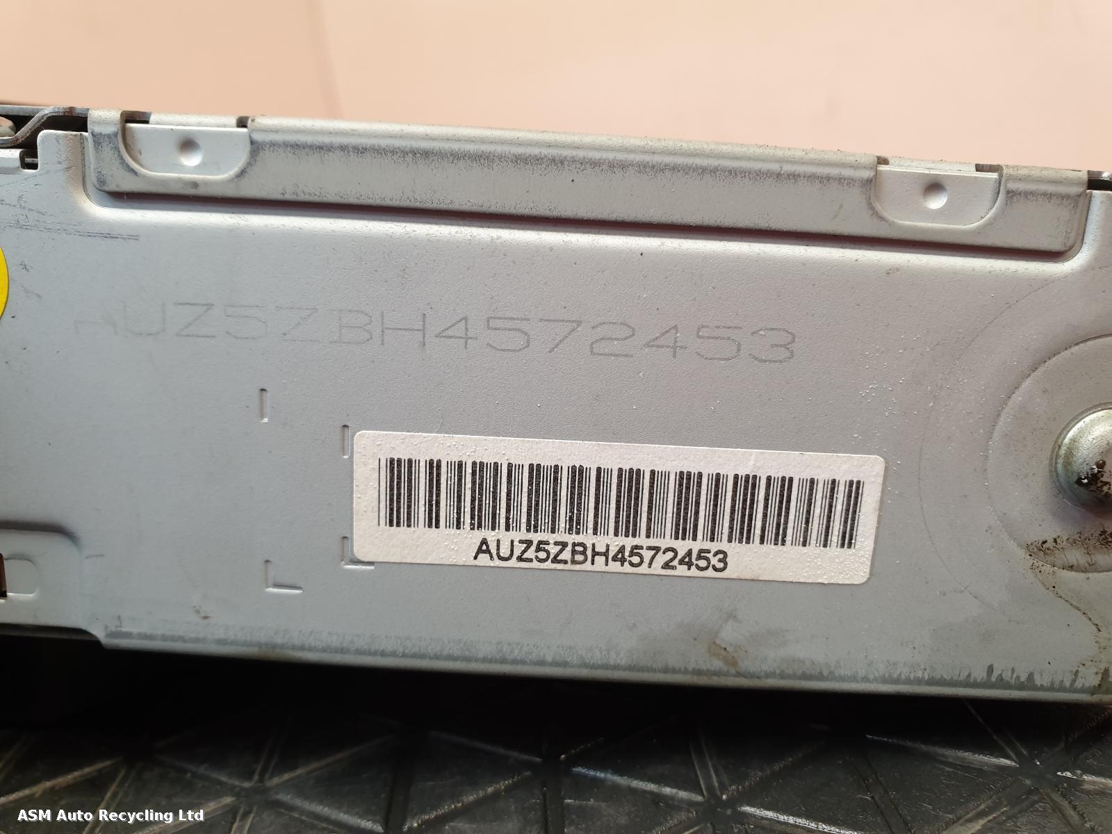 View Auto part CD Changer Audi A4 2008