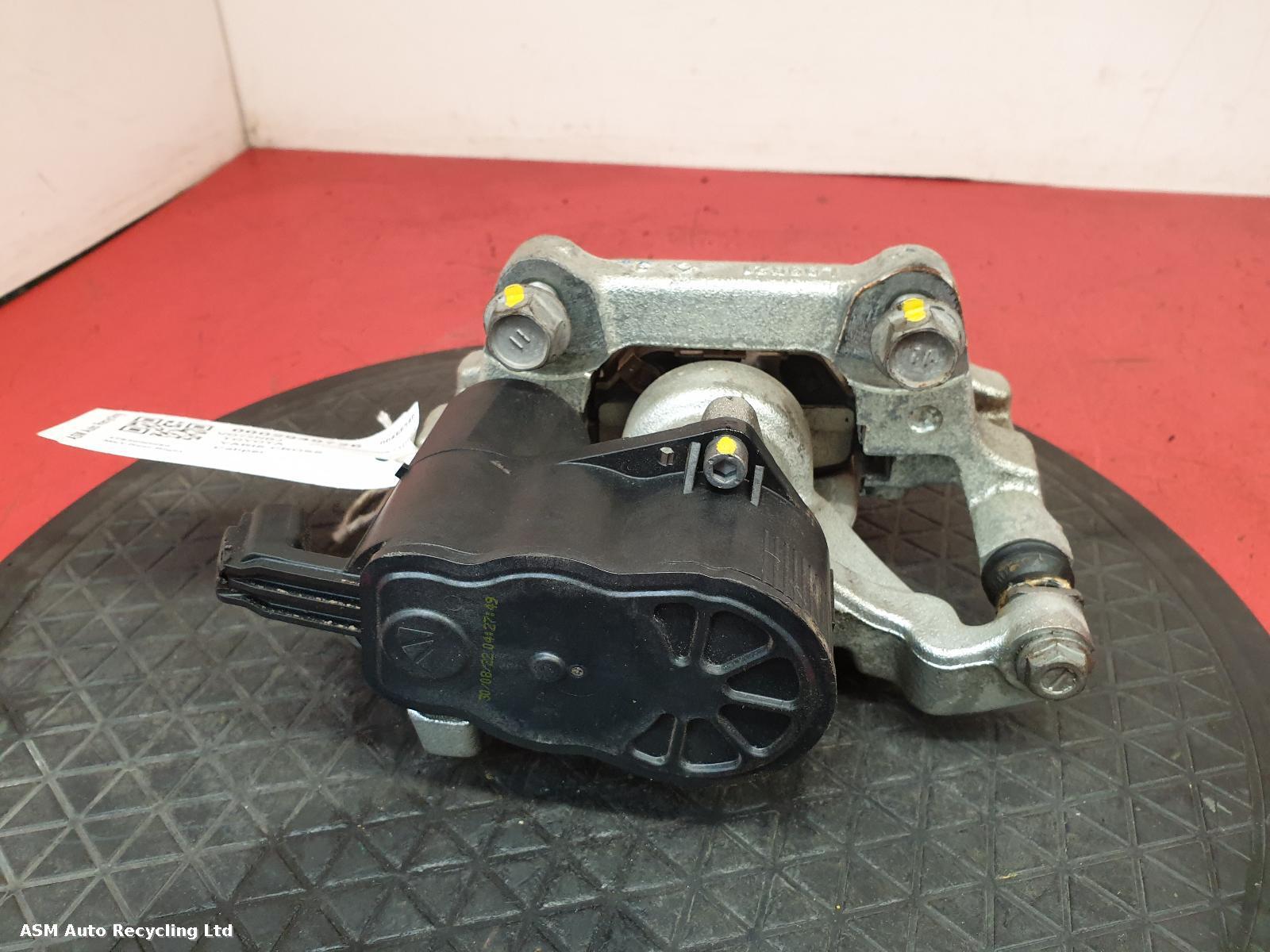 View Auto part Caliper Toyota Yaris Cross 2022