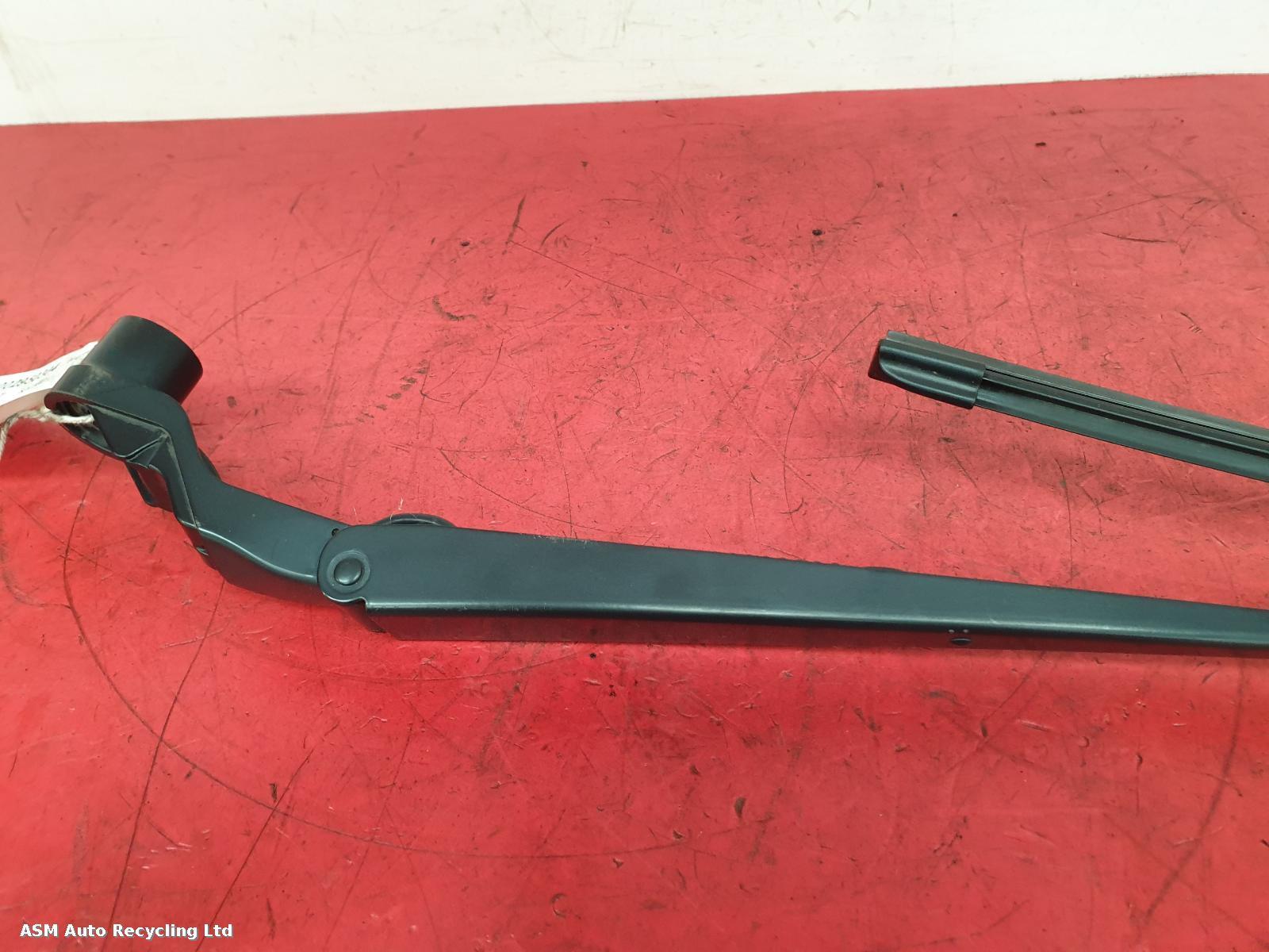 View Auto part Wiper Arm Nissan Note 2016