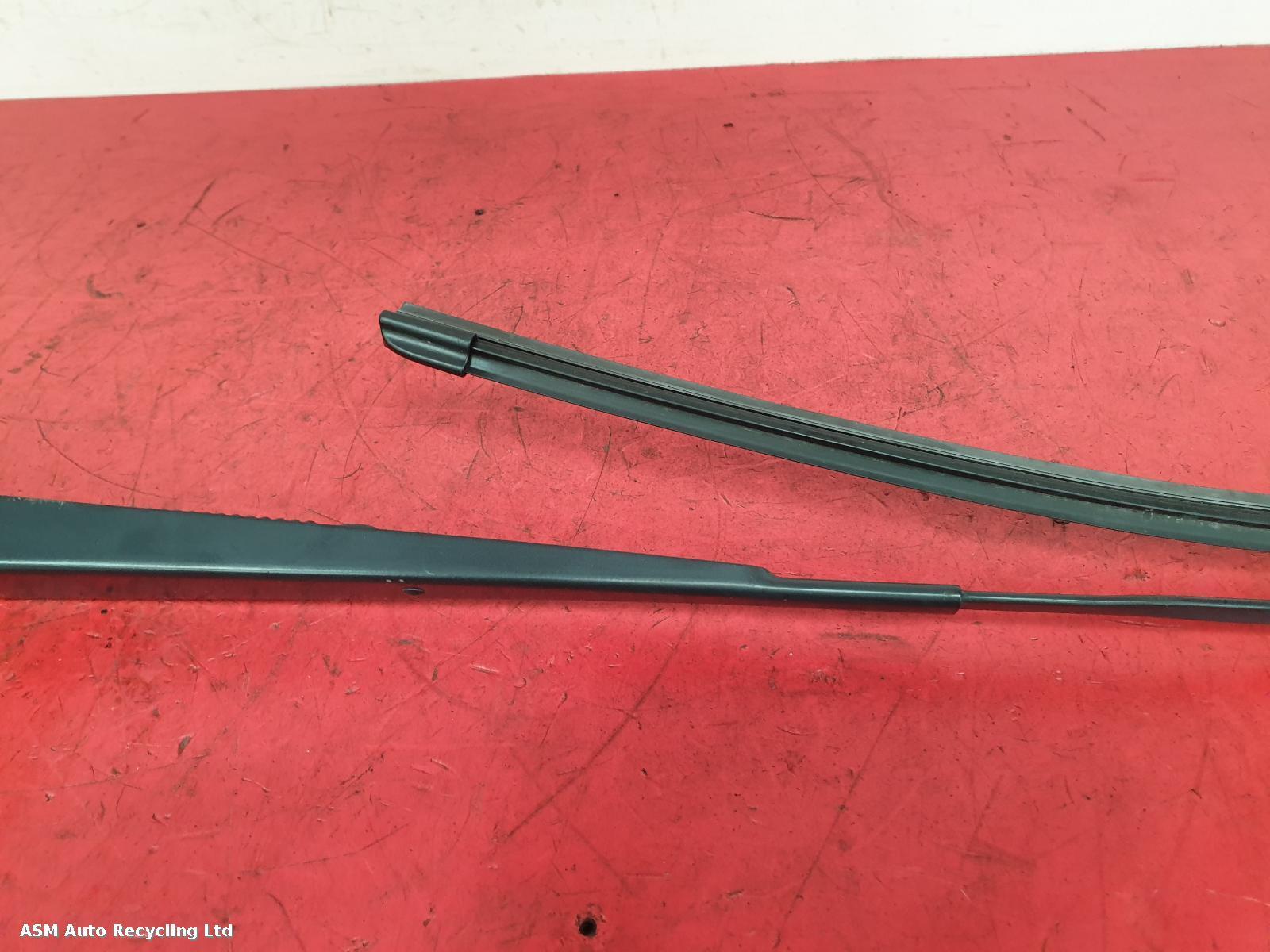 View Auto part Wiper Arm Nissan Note 2016