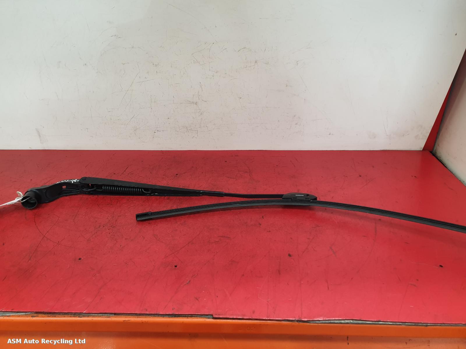 View Auto part Wiper Arm Nissan Note 2016