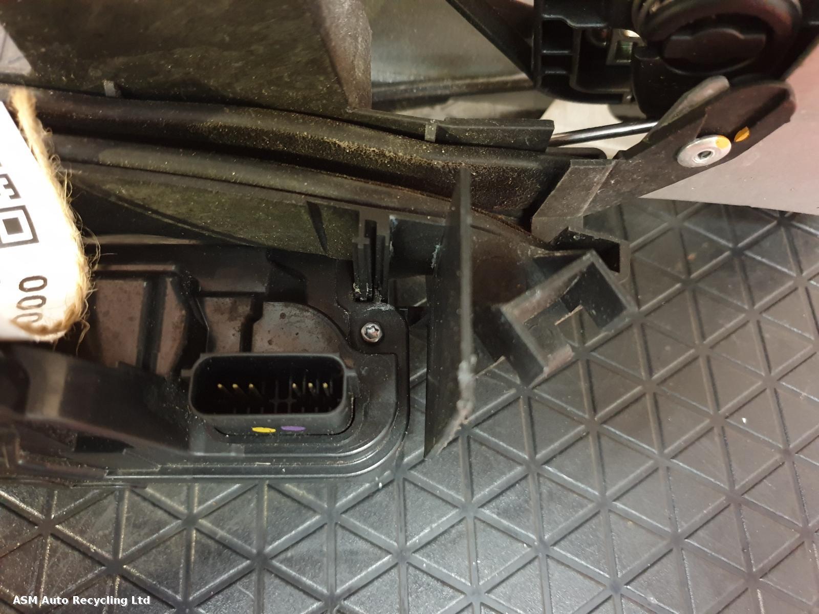 View Auto part Door Lock Assembly Ford Fiesta 2018