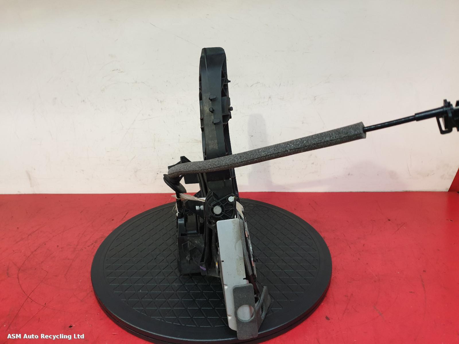 View Auto part Door Lock Assembly Ford Fiesta 2018