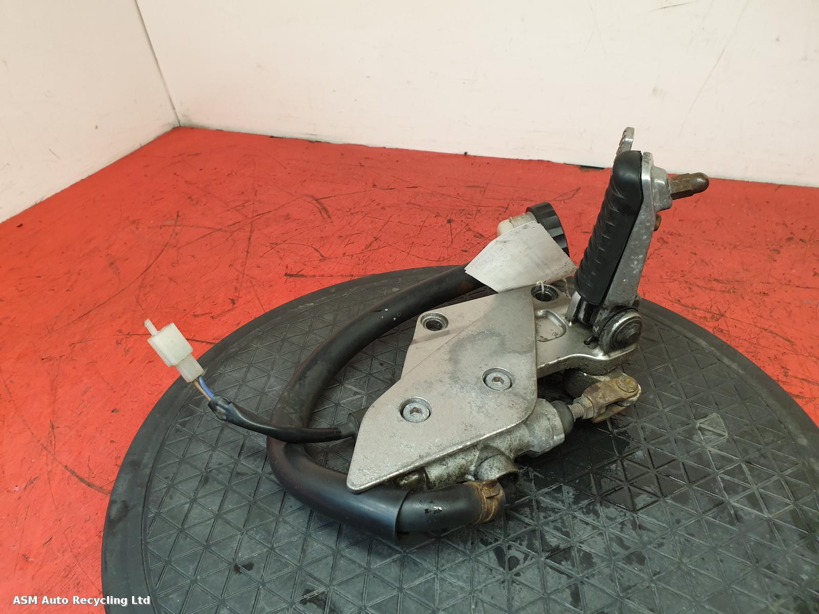 View Auto part Master Cylinder Kawasaki Zzr 1200 2002