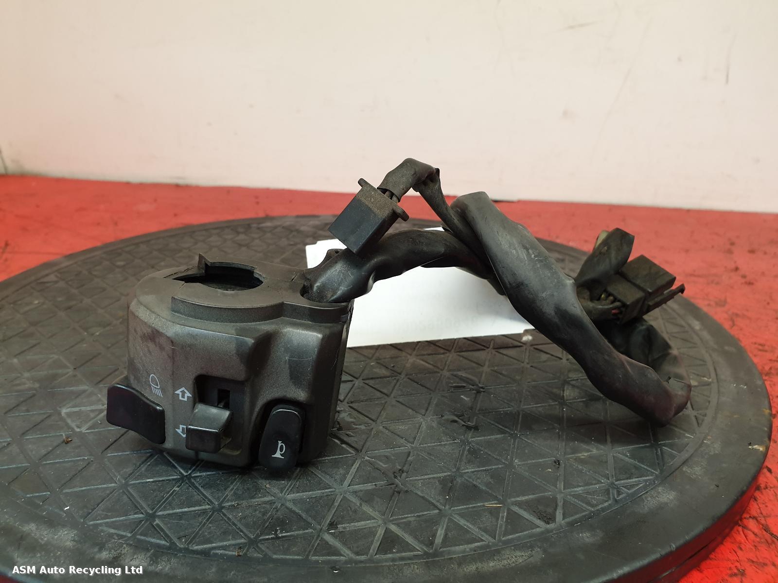 View Auto part LH Switch Gear Kawasaki Zzr 1200 2002