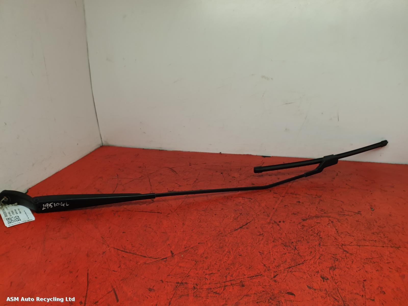 View Auto part Wiper Arm Citroen Berlingo 2012