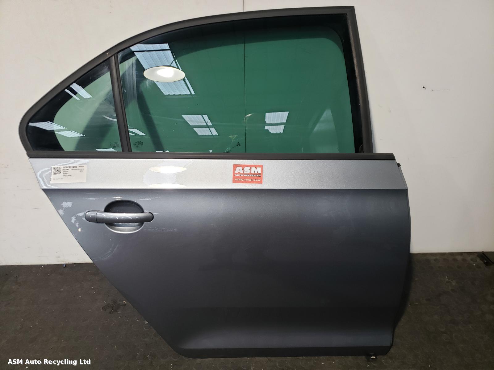 View Auto part R Rear Door Skoda Rapid 2014