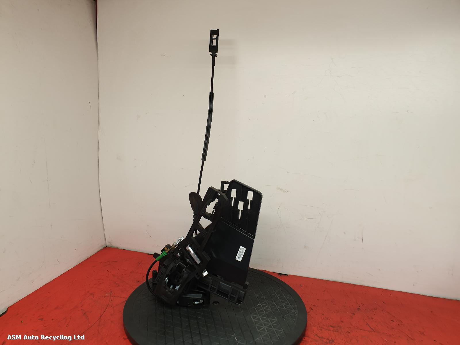 View Auto part Door Lock Assembly Ford Fiesta 2016