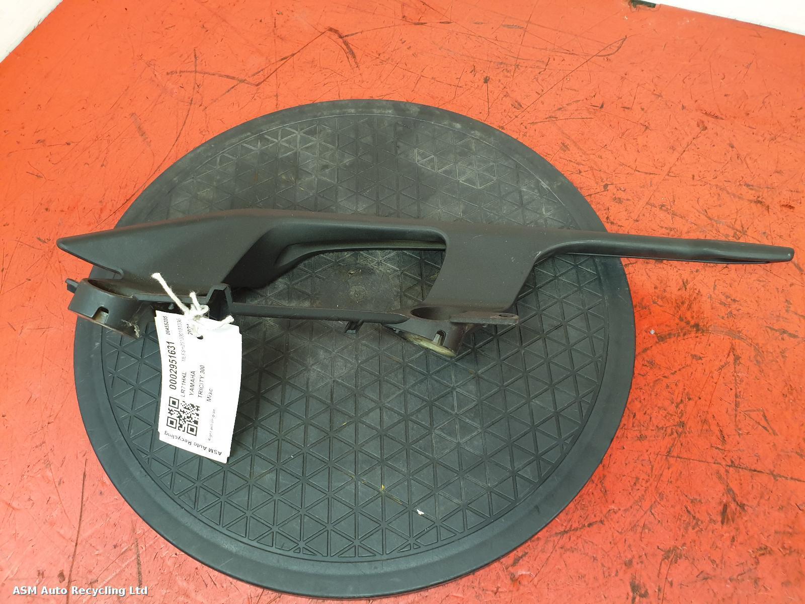 View Auto part Grab Handle Yamaha Tricity 300 2021