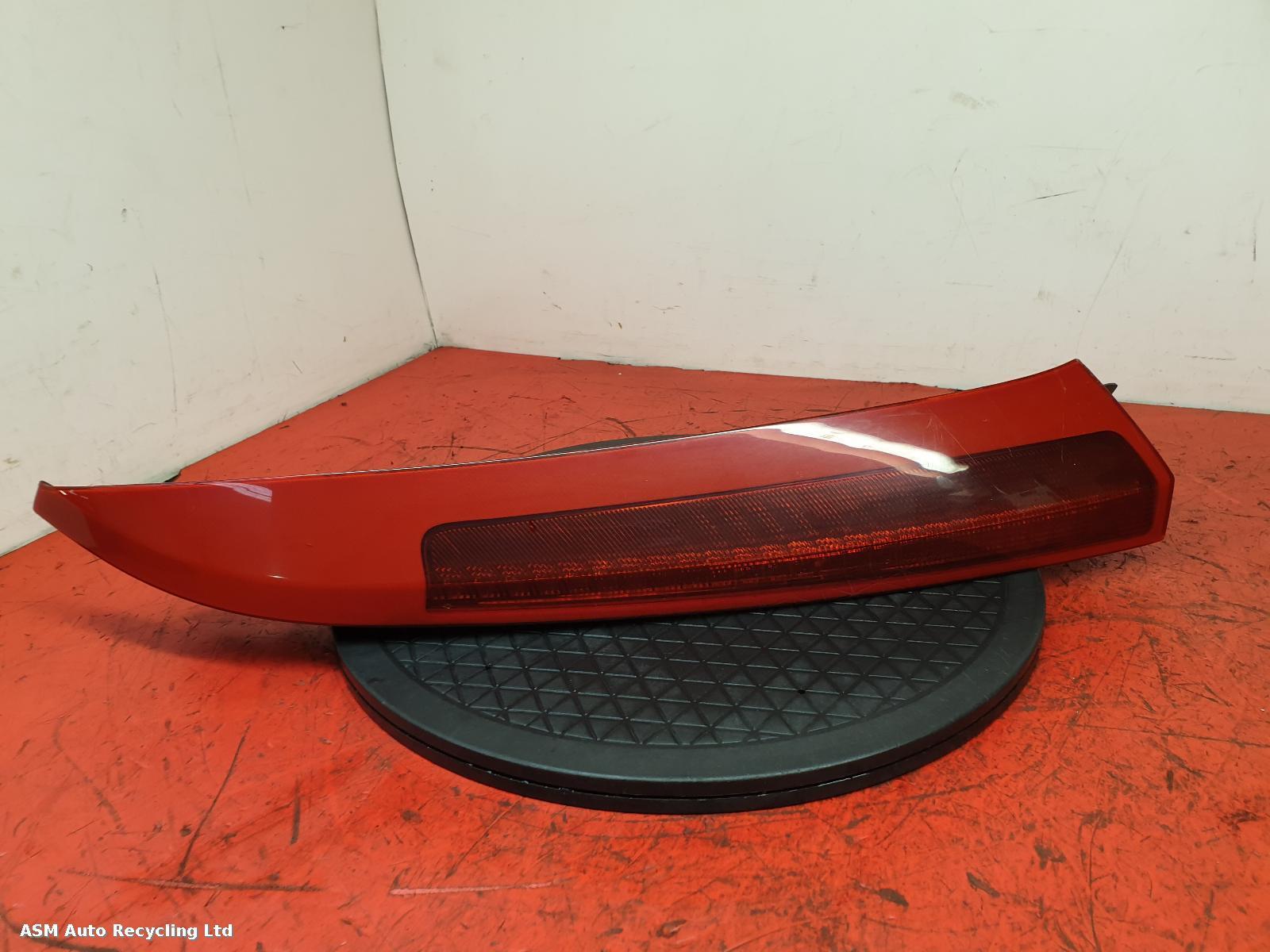 View Auto part R Taillight Volvo Xc90 2004
