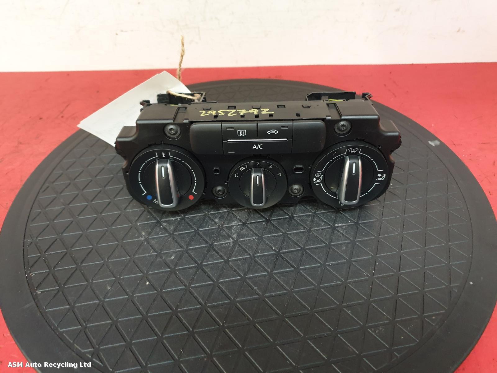 View Auto part Heater/AC Controller Volkswagen Beetle 2013